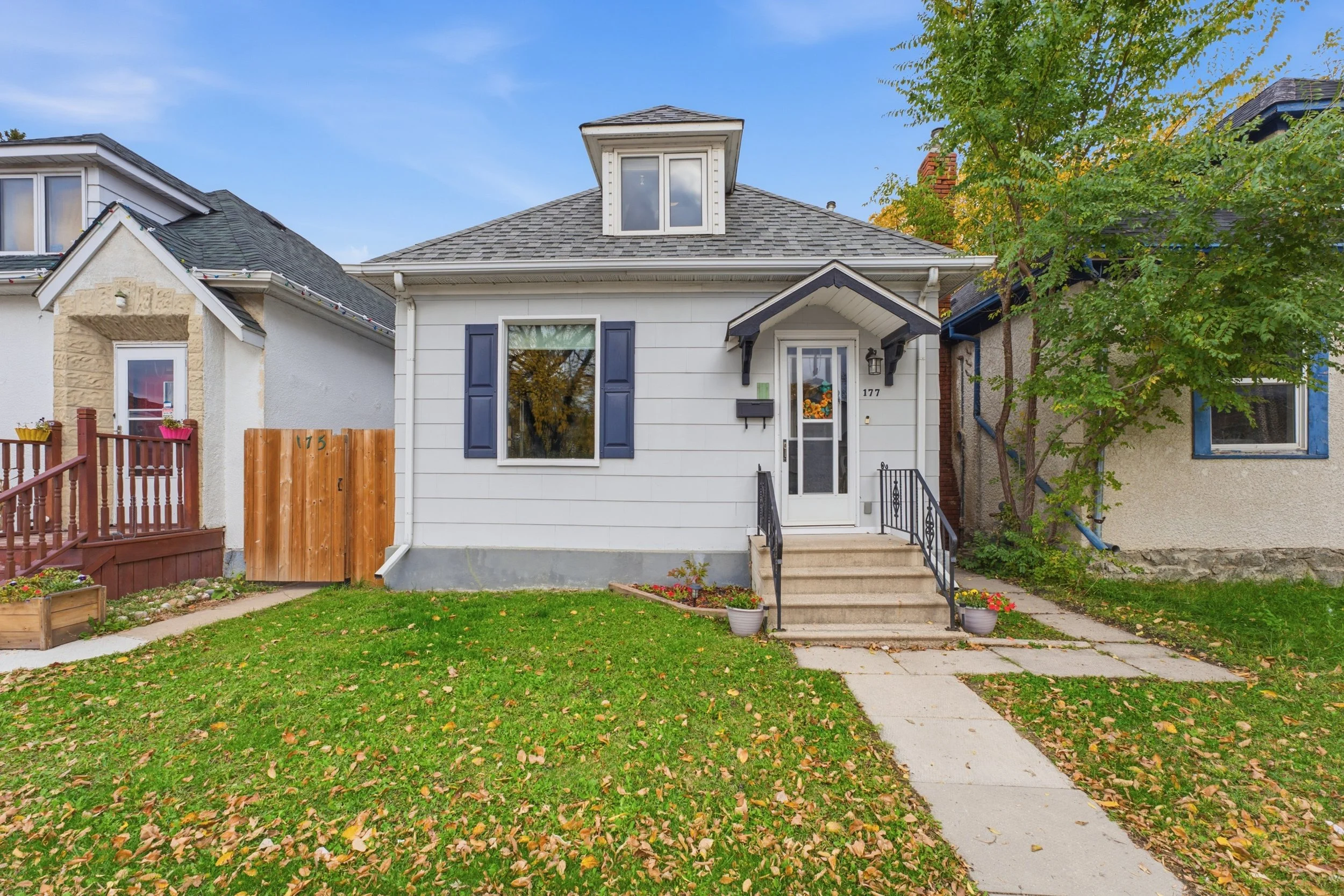 177 Johnson Ave W-4.jpg