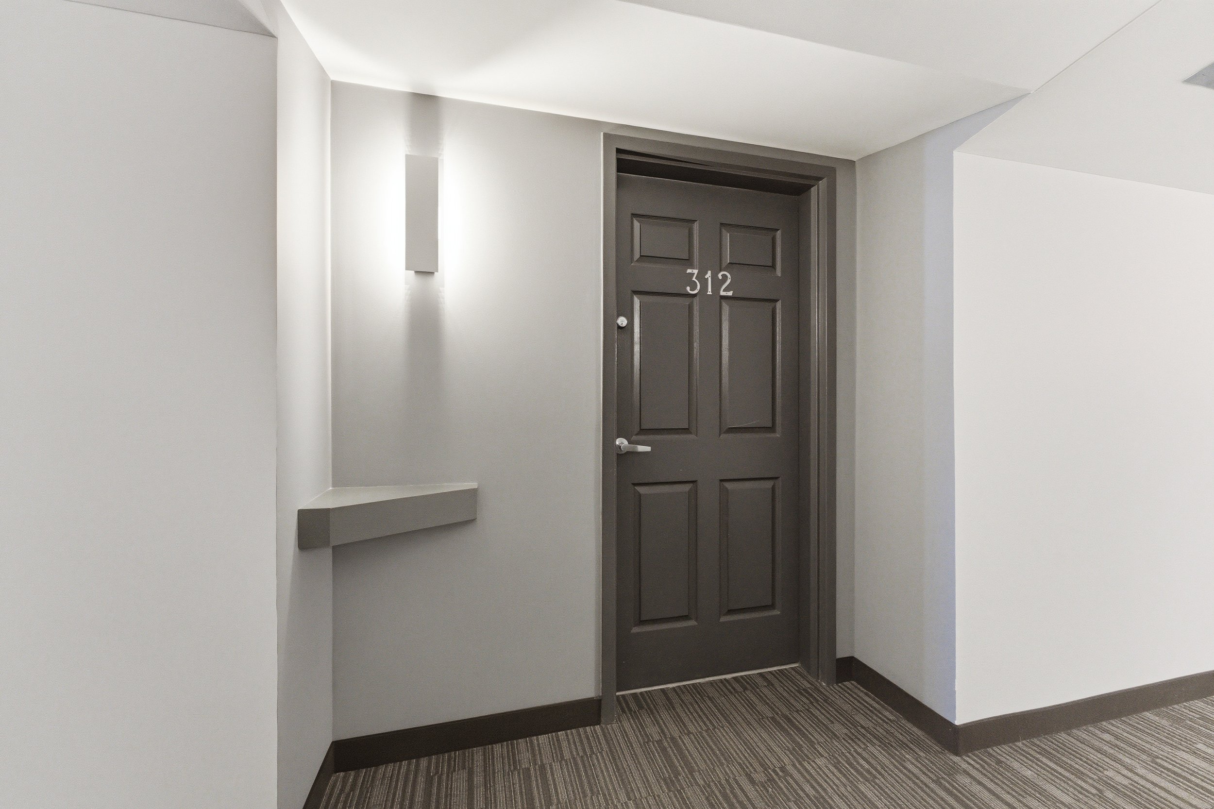 312-99 Gerard St-6.jpg