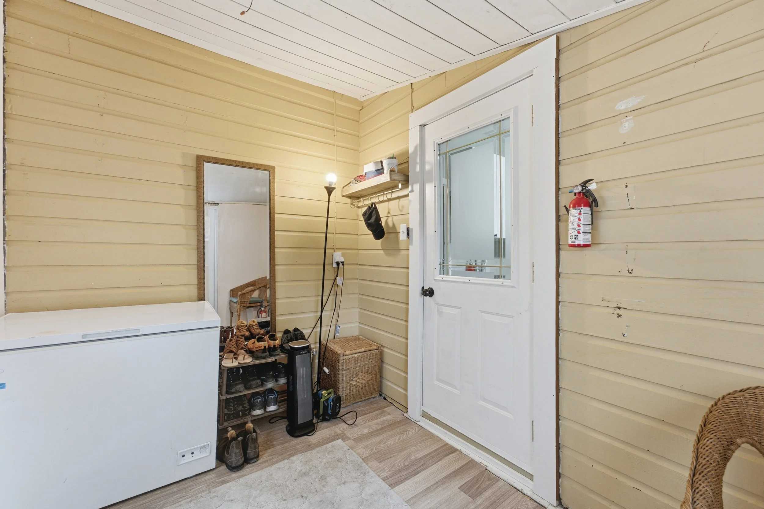 177 Johnson Ave W-31.jpg