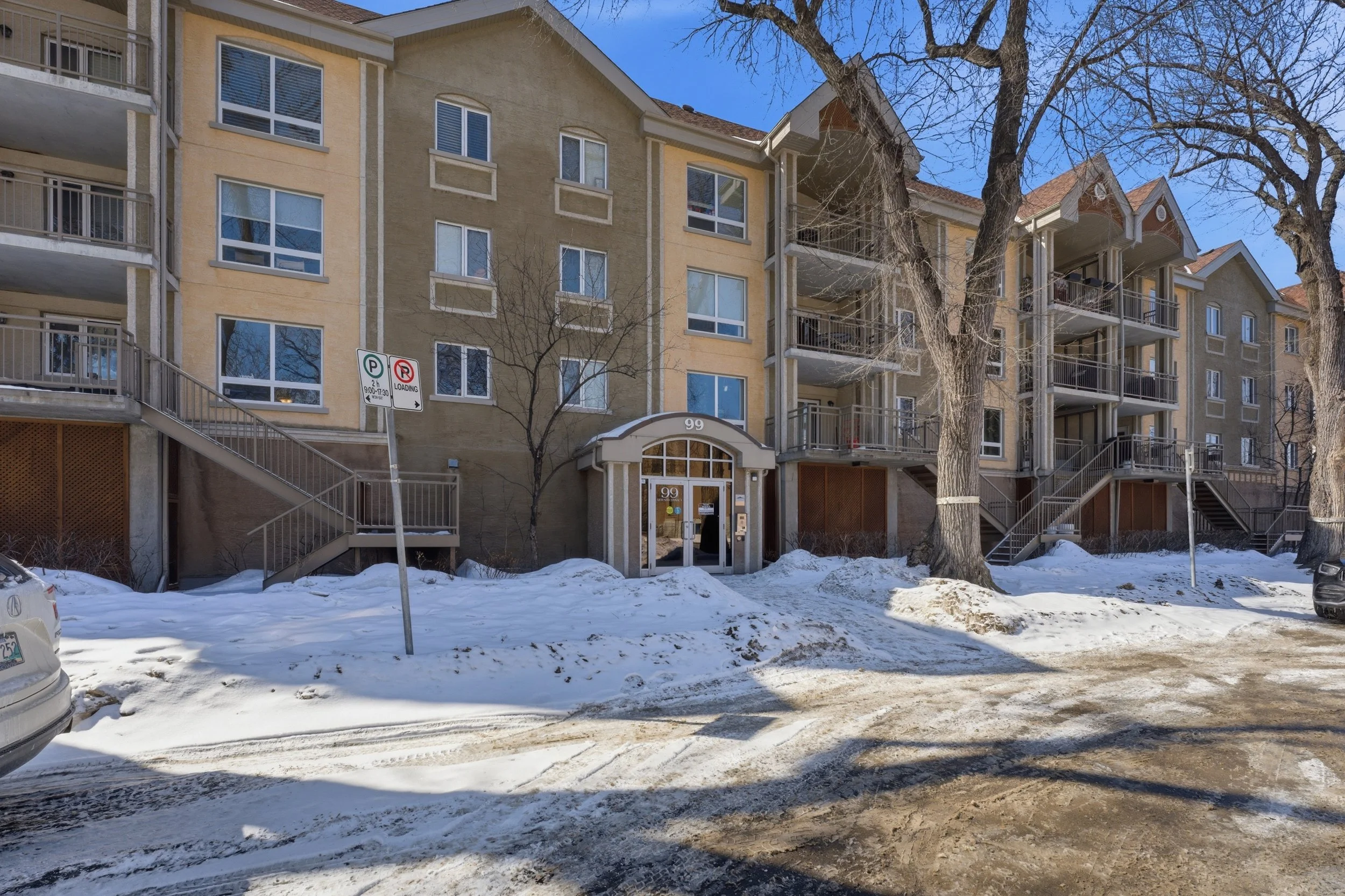 312-99 Gerard St-2.jpg