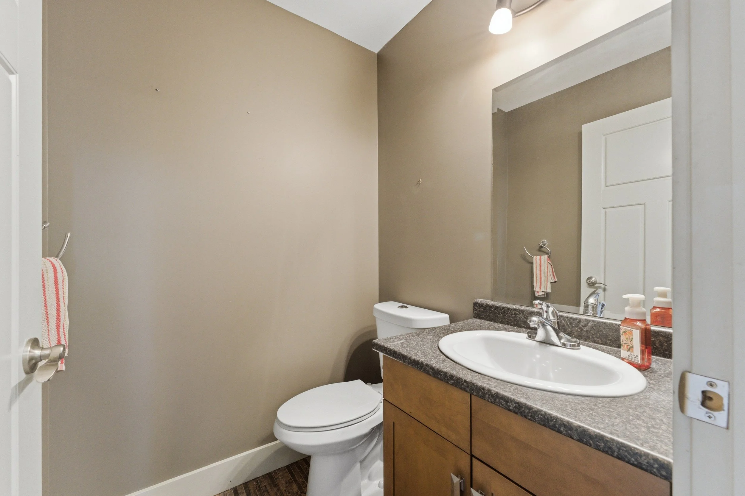 1059 Parker Ave-20.jpg