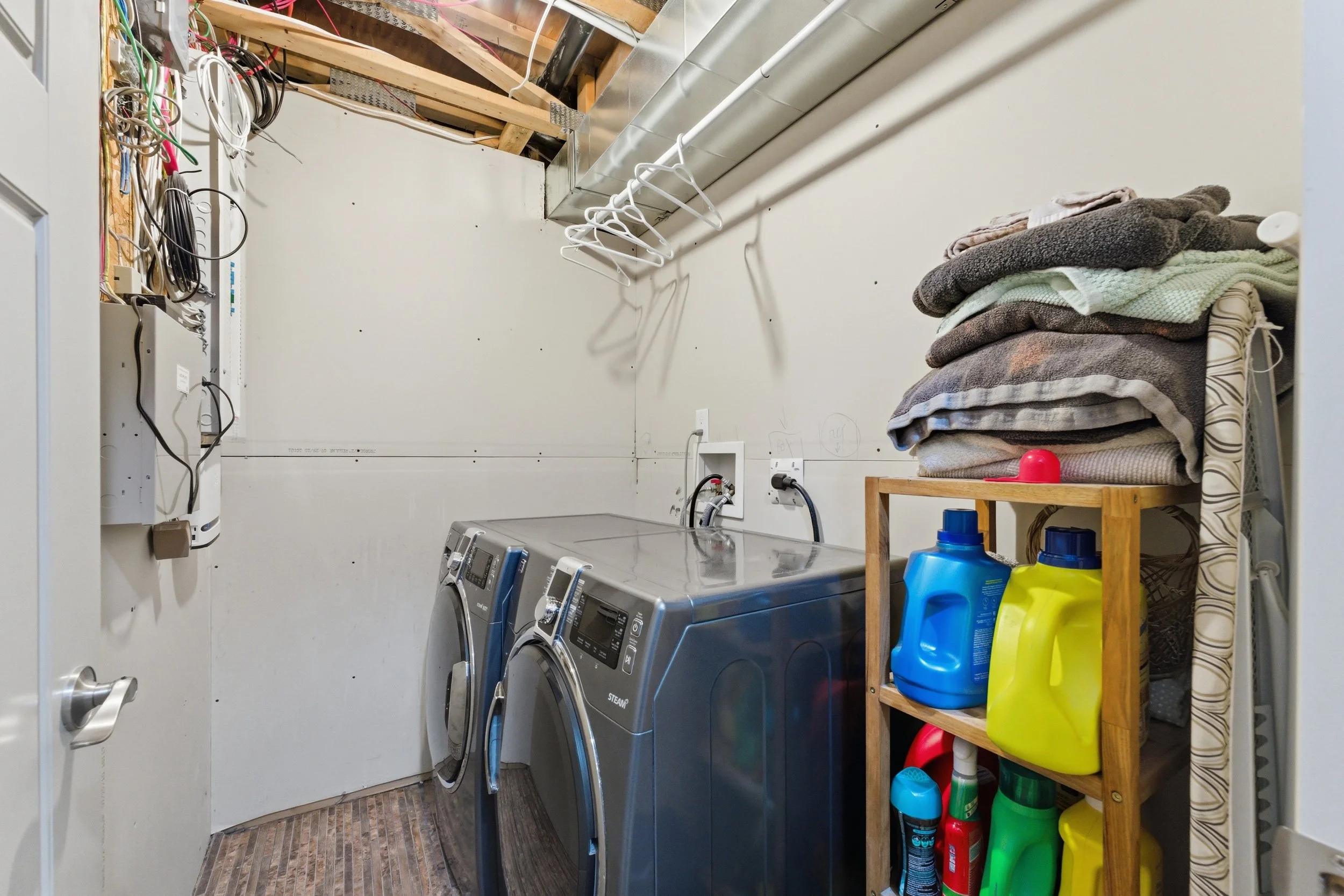 1059 Parker Ave-43.jpg