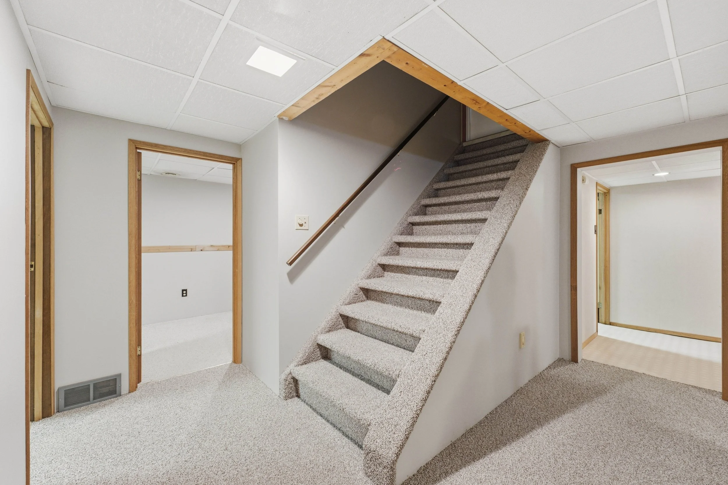 31 Dells Cres-25.jpg