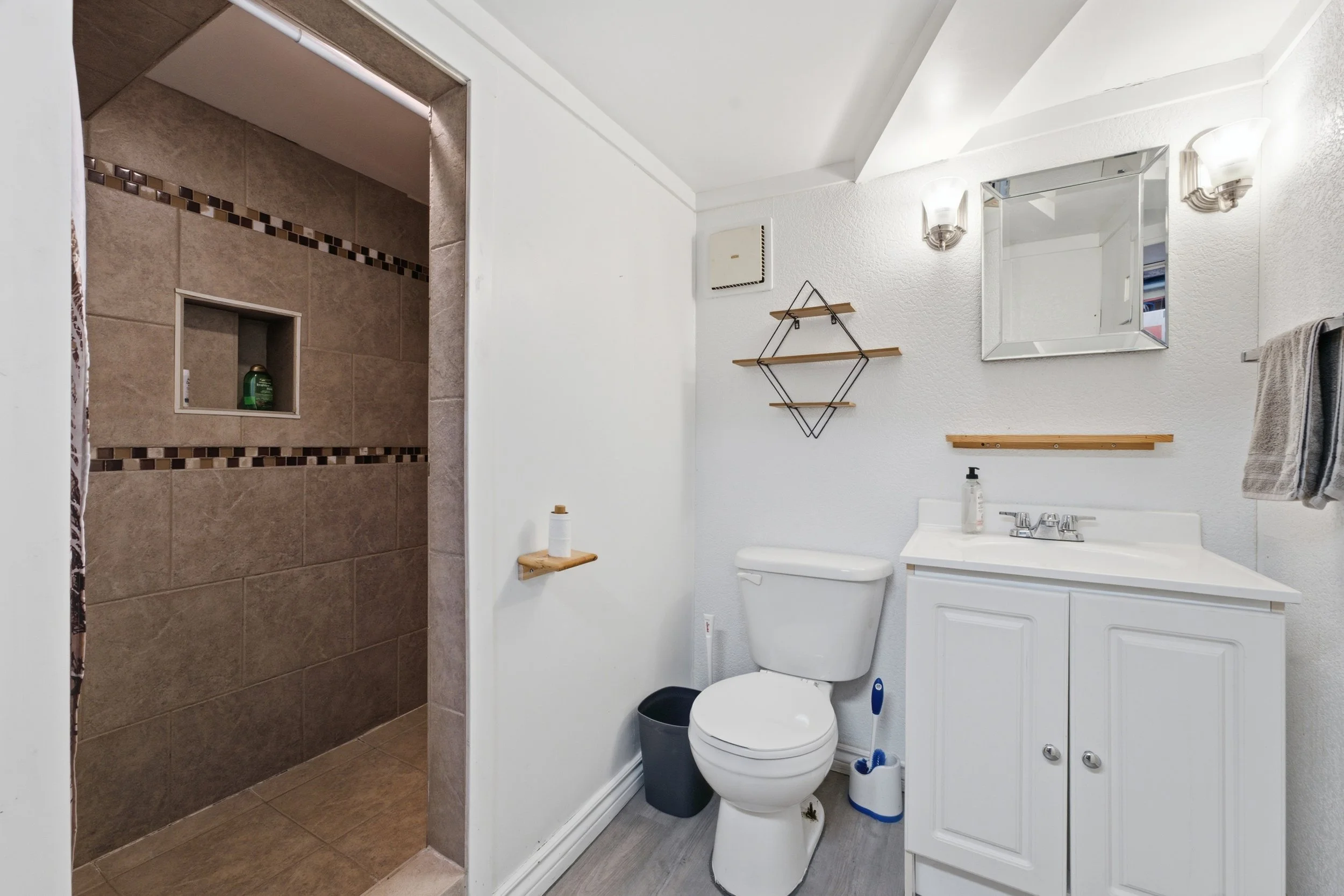 450Beaverbrook St-37.jpg