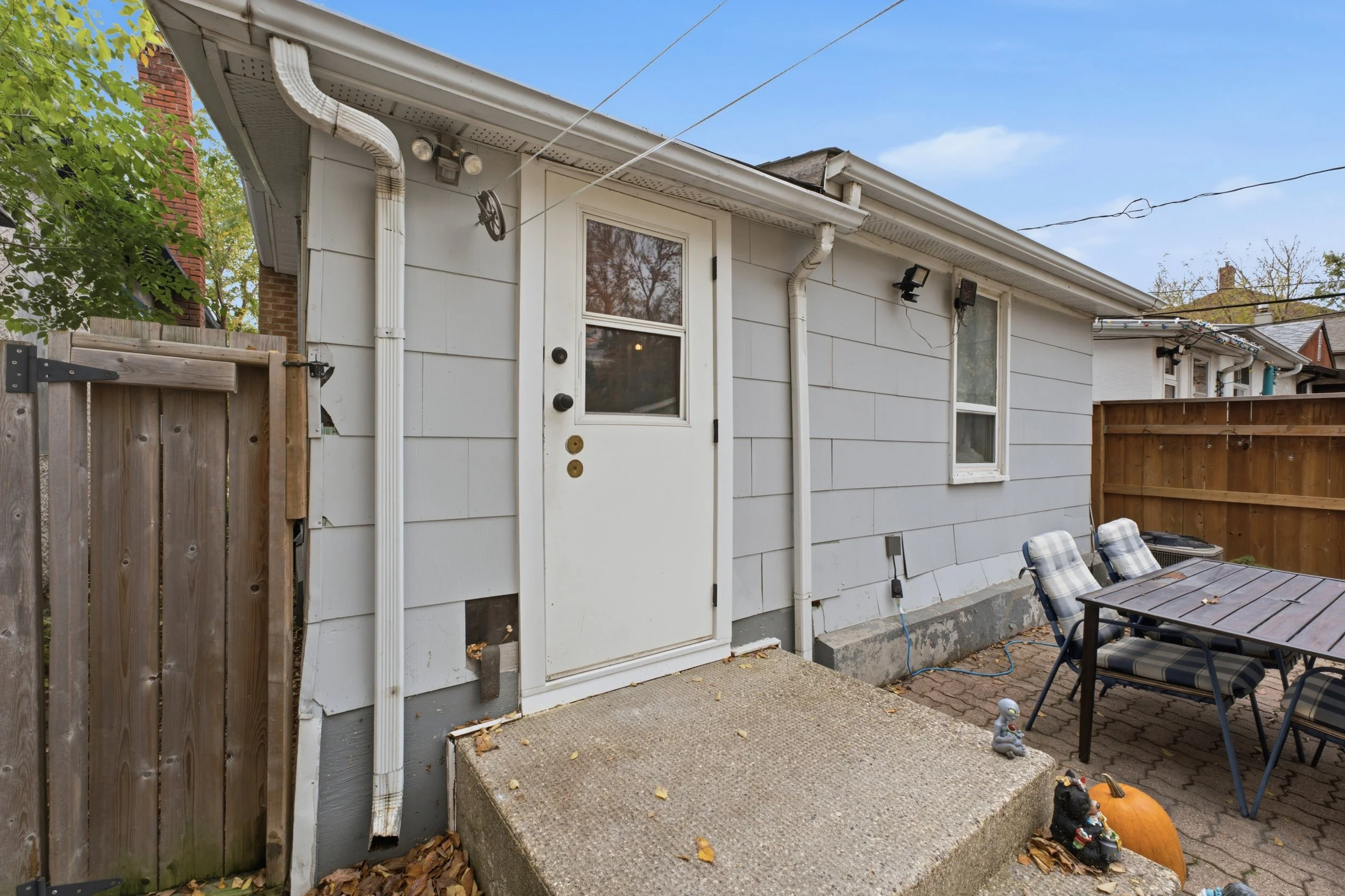 177 Johnson Ave W-32.jpg