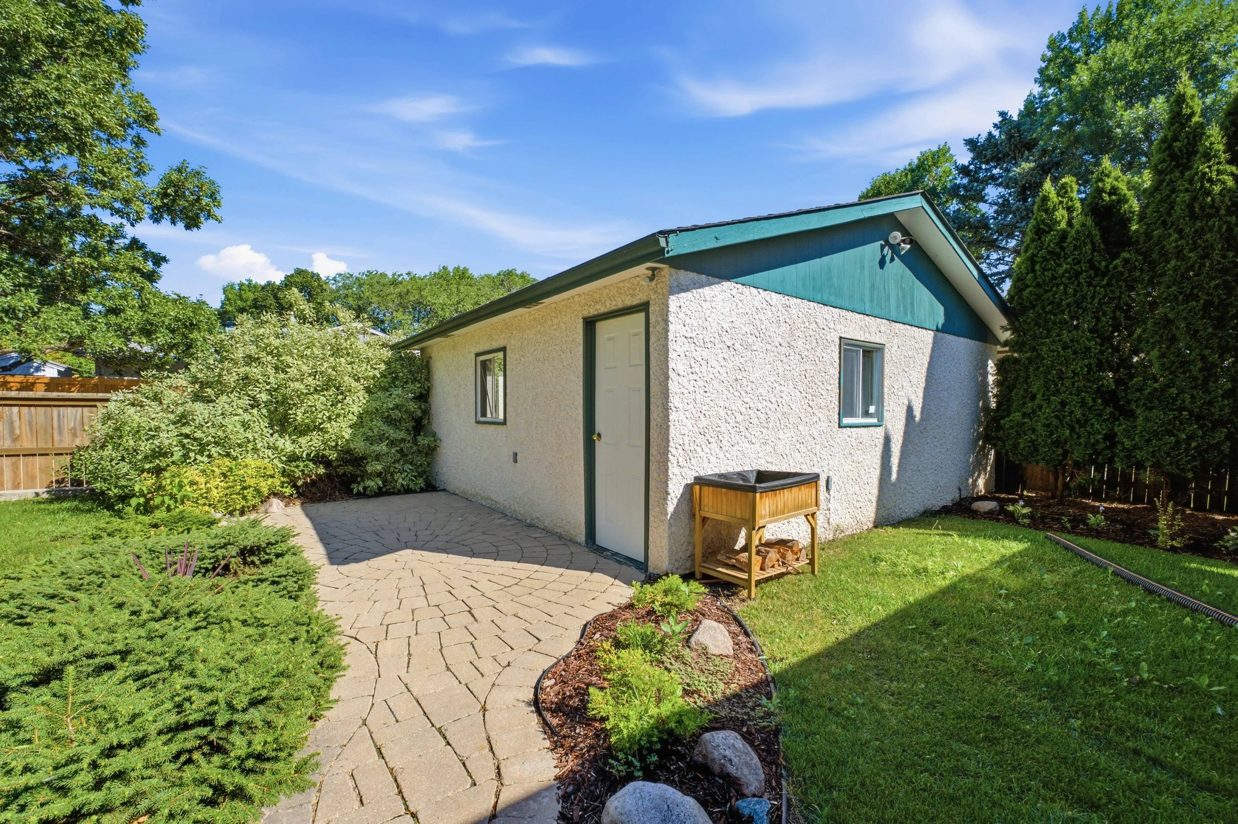 31 Dells Cres-43.jpg