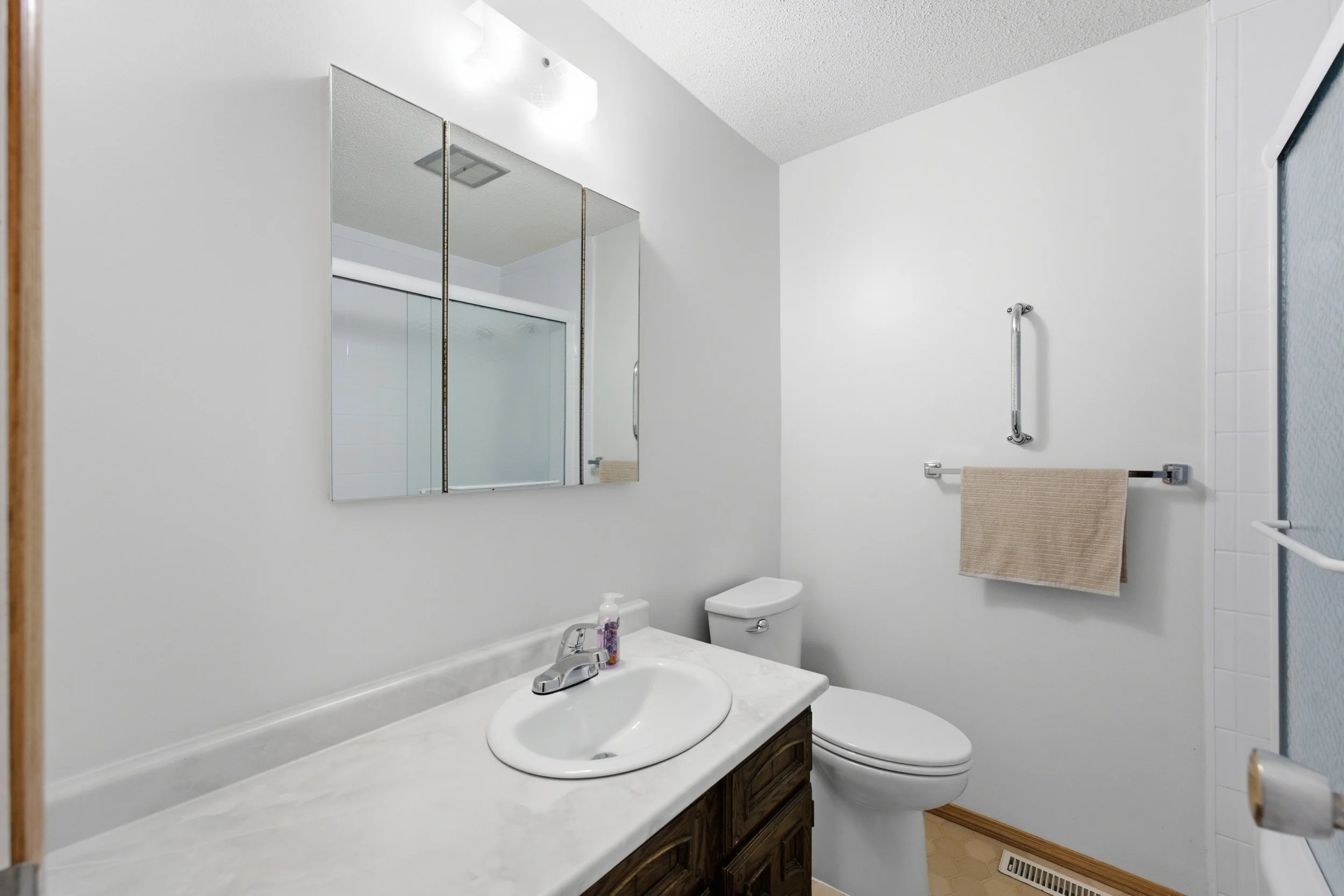31 Dells Cres-23.jpg
