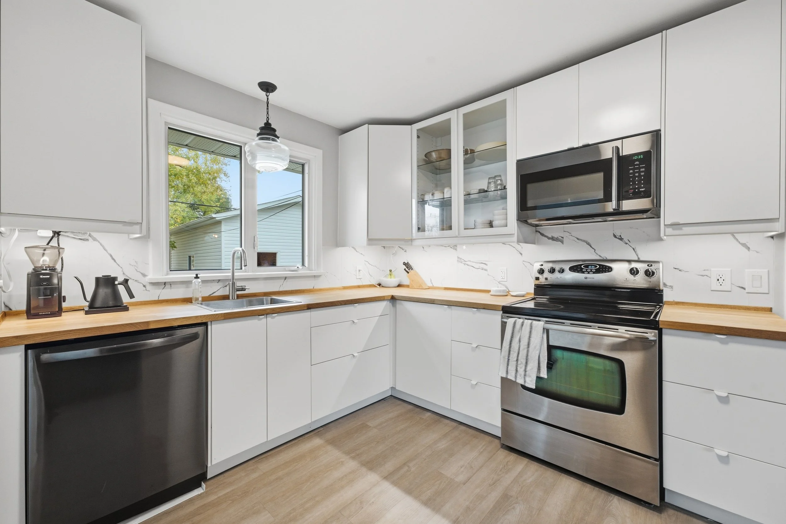 450Beaverbrook St-18.jpg