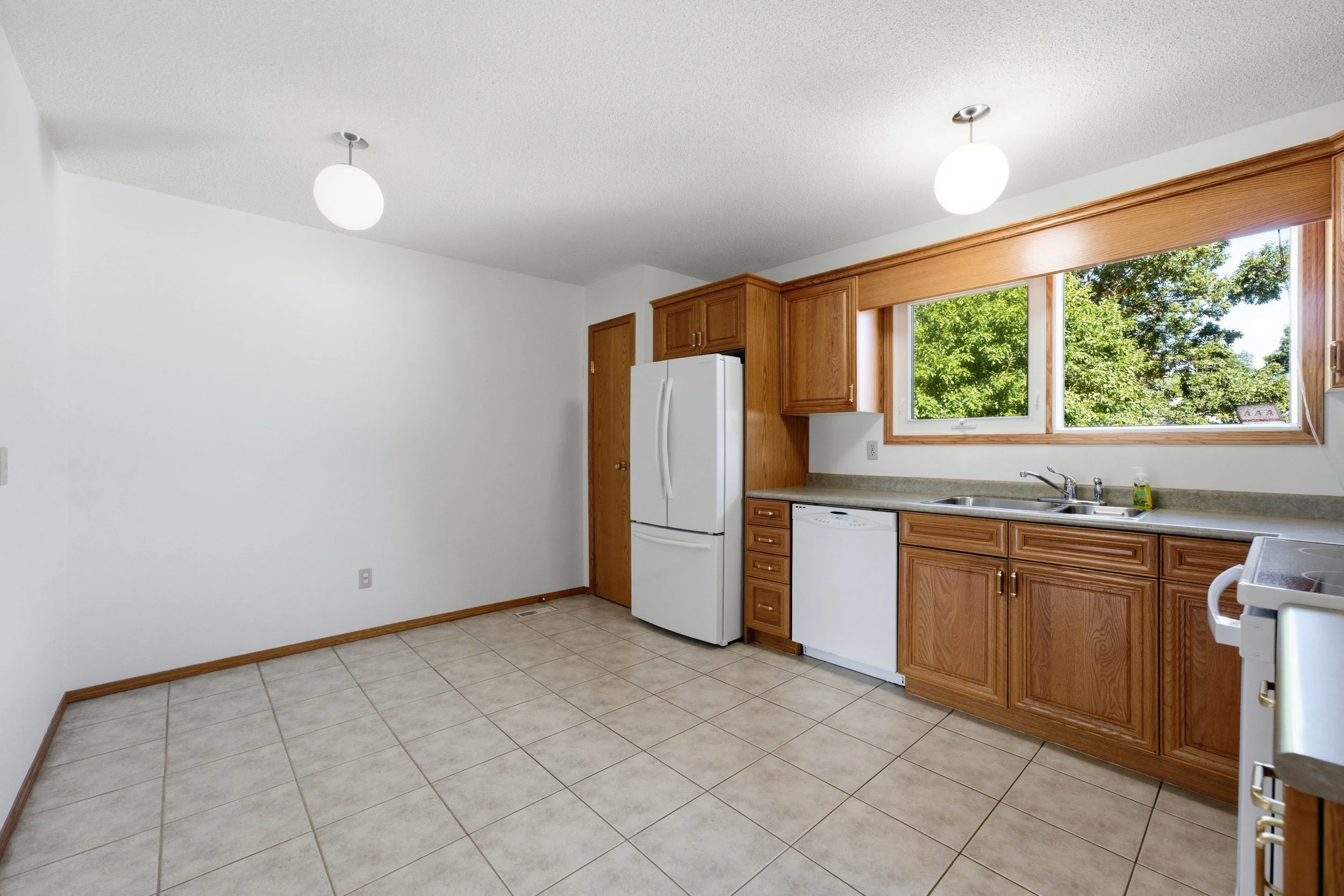 31 Dells Cres-10.jpg
