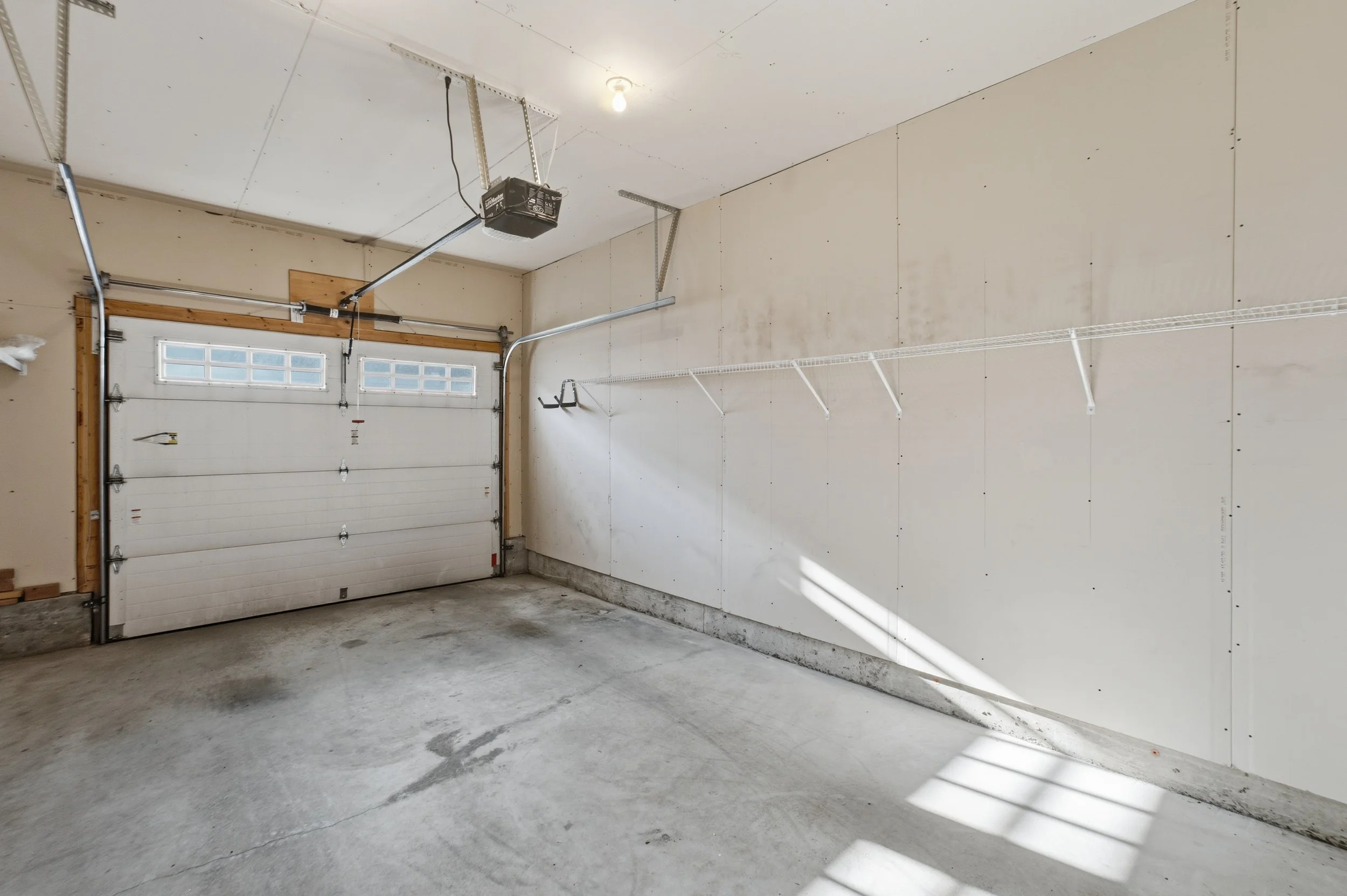 5-3377 Pembina Ave-43.jpg