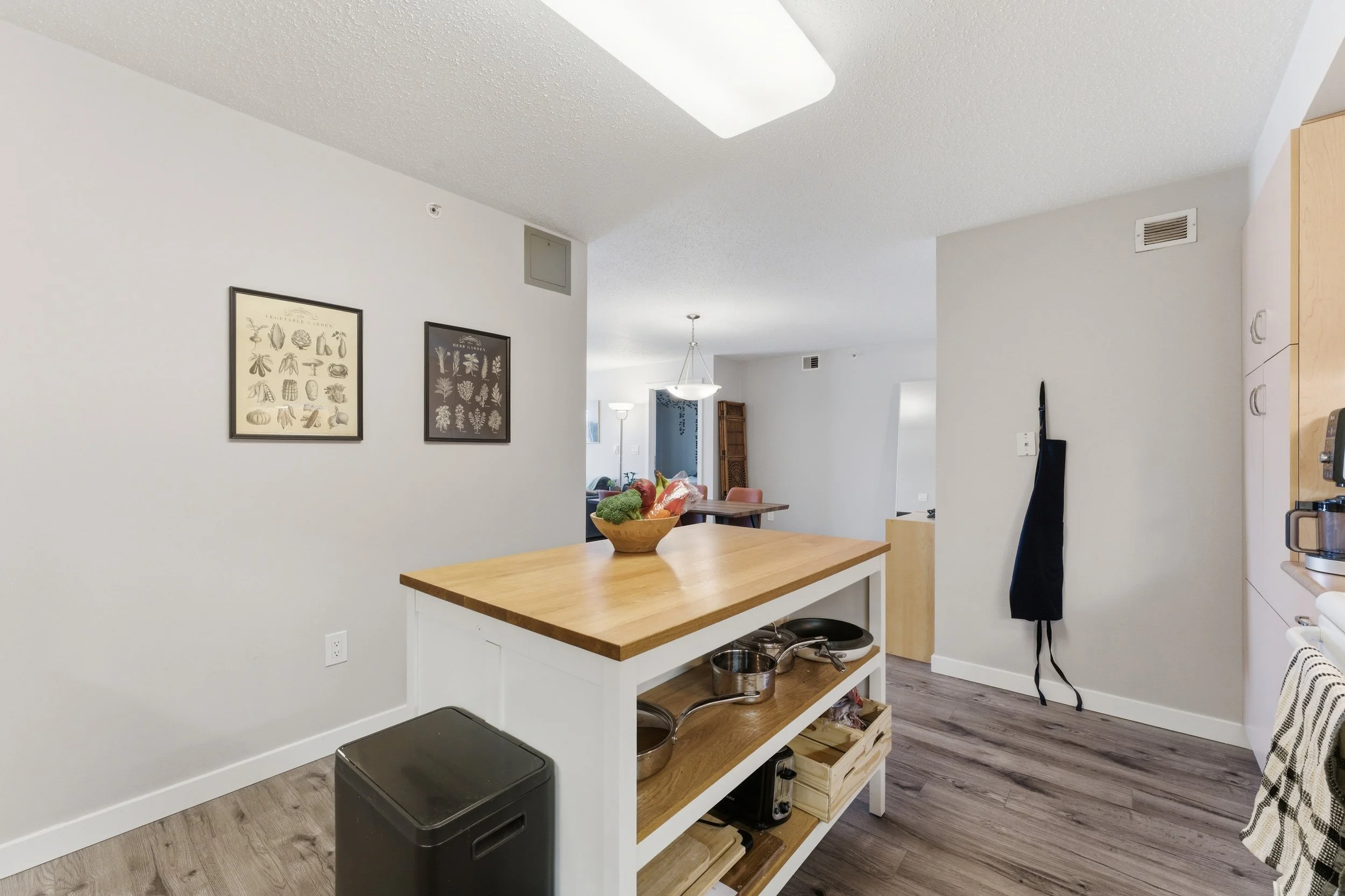 312-99 Gerard St-10.jpg