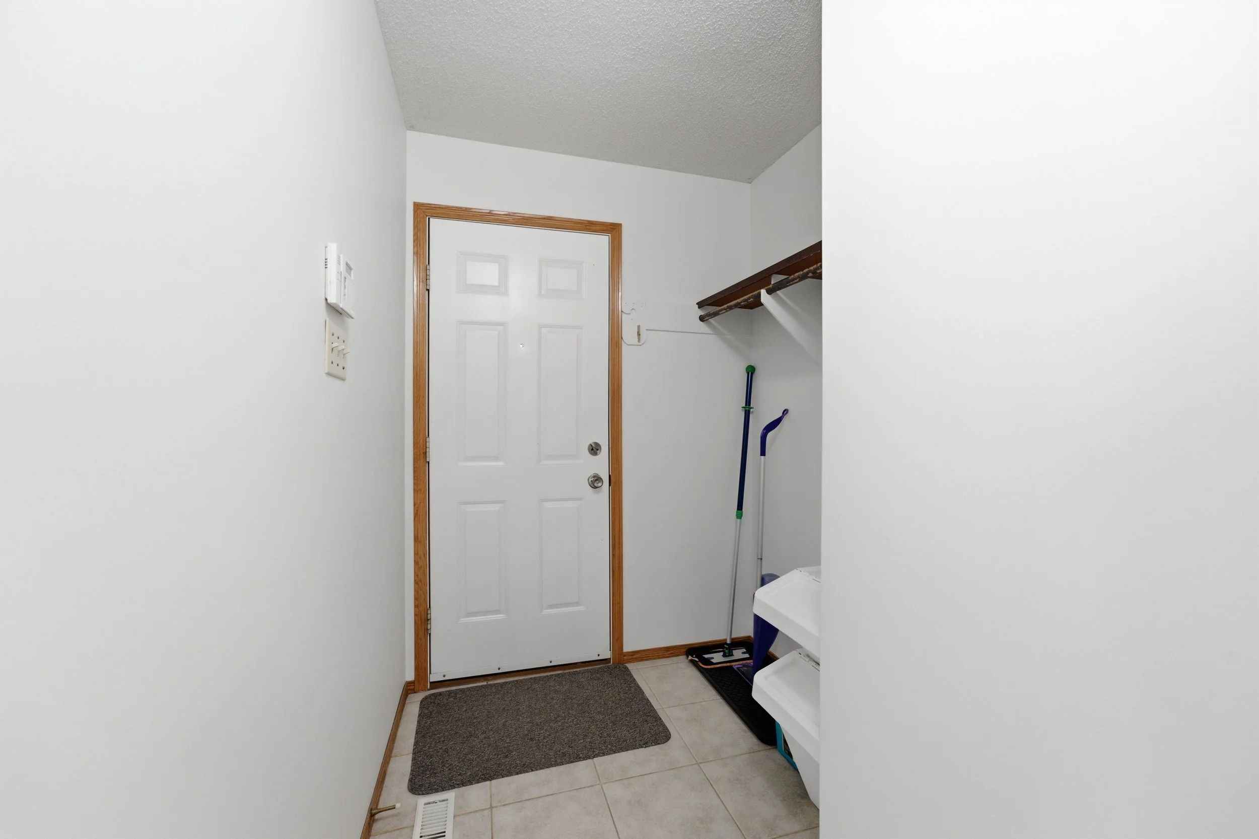 31 Dells Cres-14.jpg