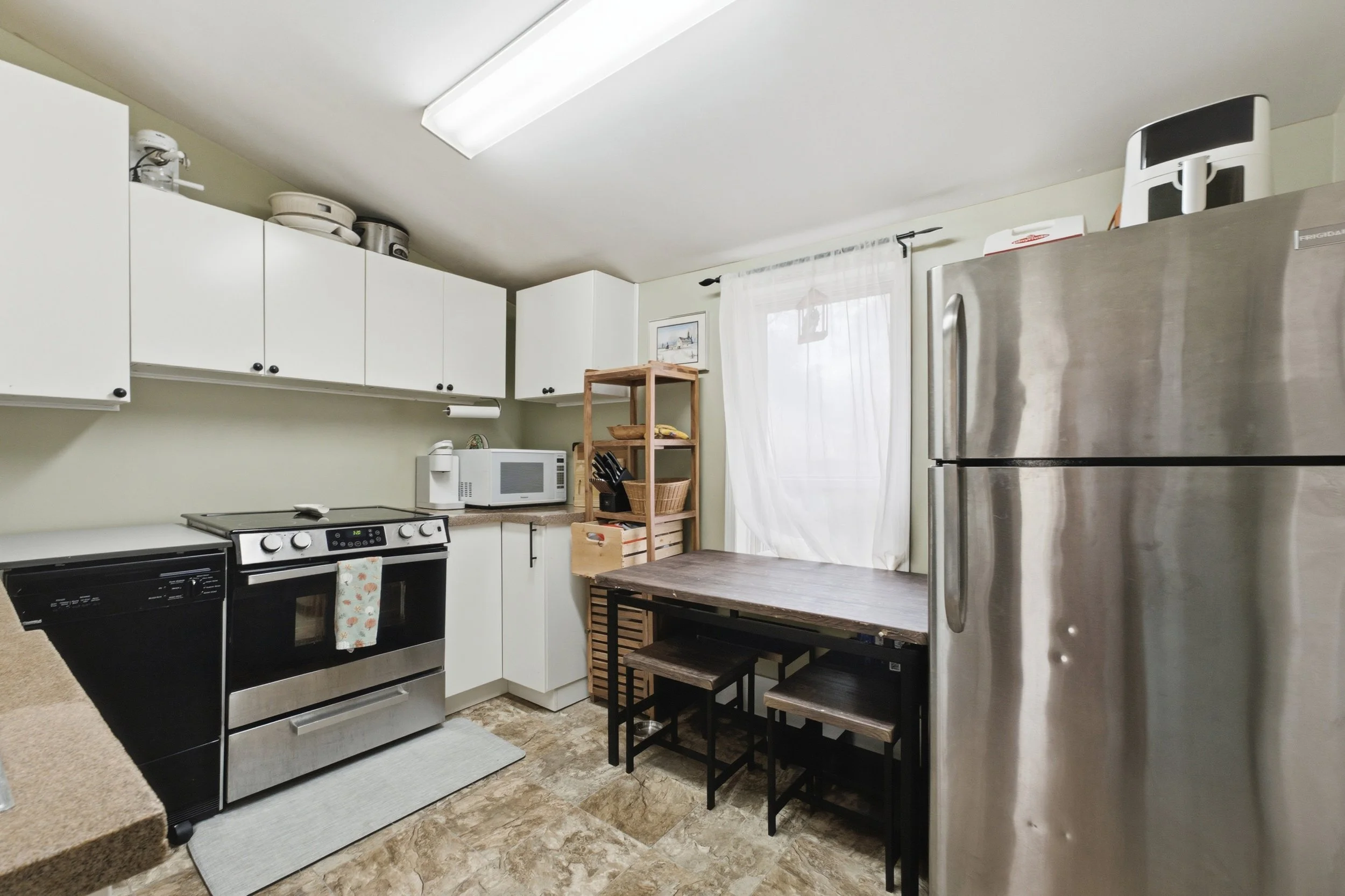 177 Johnson Ave W-15.jpg