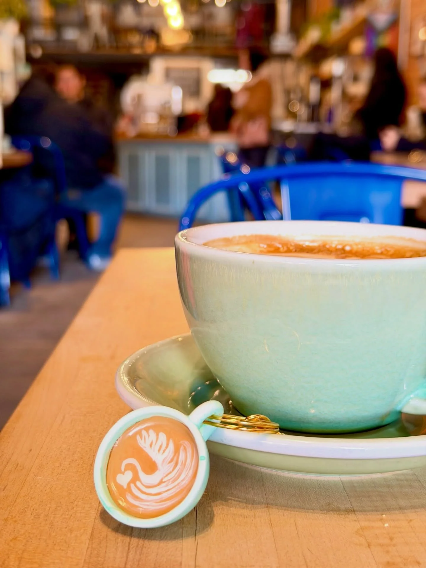 "I wish I had a pocket latte to take with me wherever I go" - someone...probably. 

@crafty_little_cafe made it possible for you take beans, espresso martinis, lattes and breakfast sammies with you, anywhere life takes you! 

Available @ Th