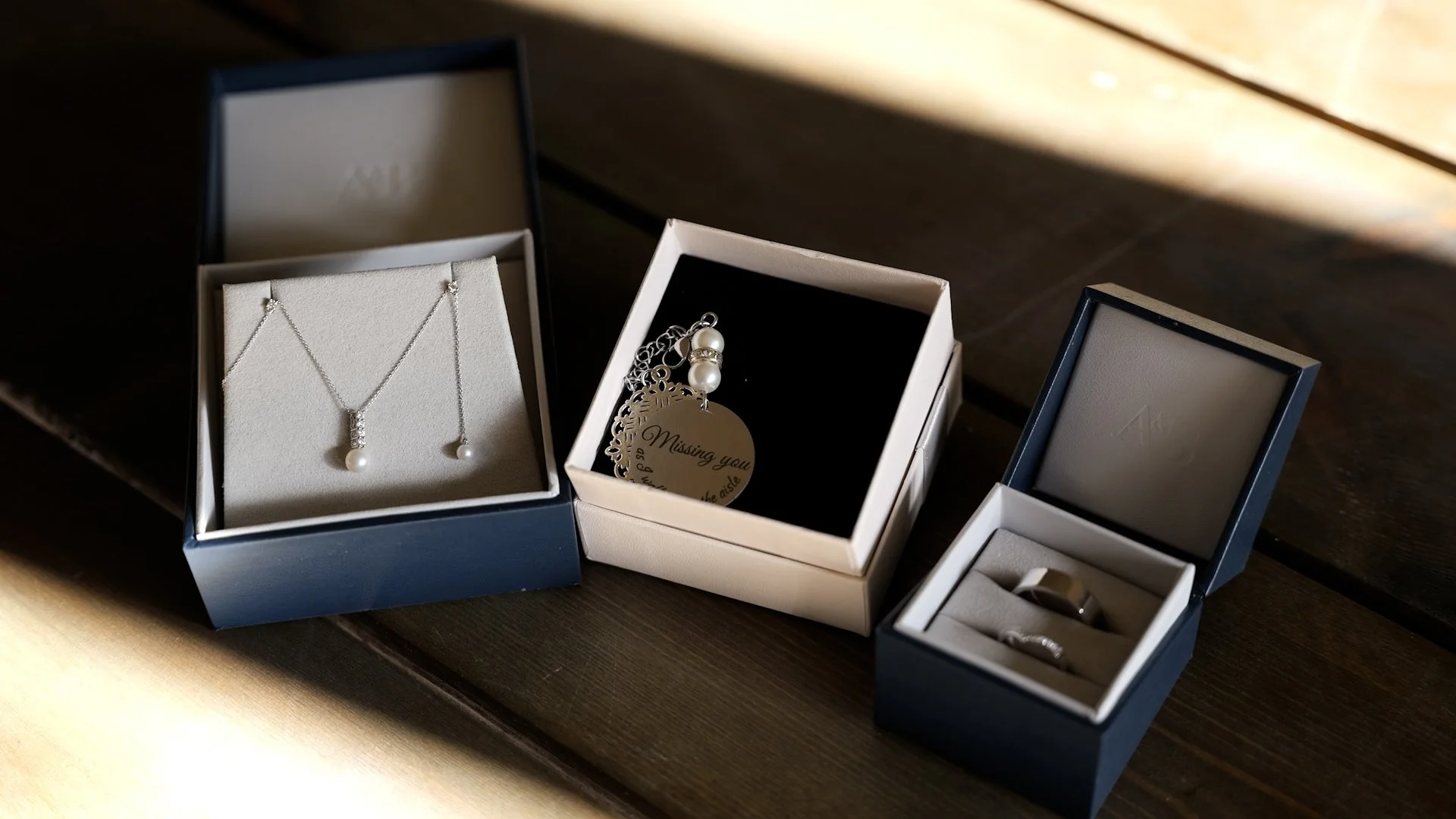 Sara + Kyle 25.10.25 Main.00_00_29_14.Still004.jpg