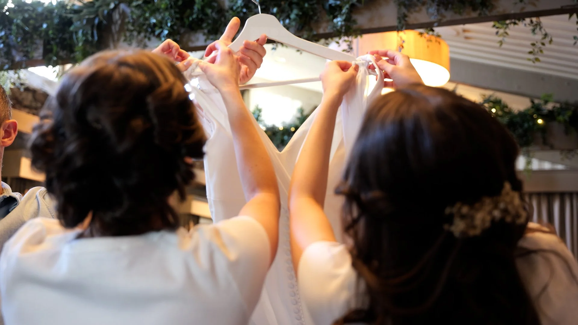 Sara + Kyle 25.10.25 Main.00_00_42_04.Still006.jpg