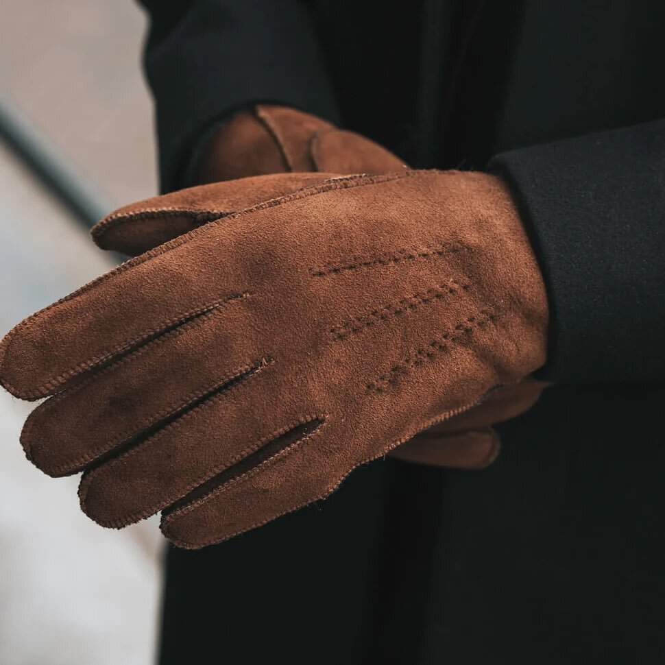 With well below normal temperatures staying cozy is at the top of your list and these cold weather essentials are at the top of ours.
⁠
Cashmere Lined Gloves - We have a collection of handmade leather and suede gloves in browns, blacks, olive and tan