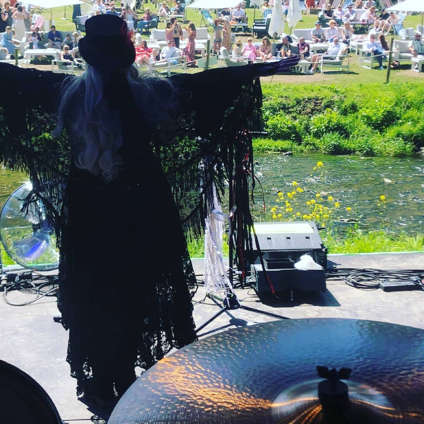 ...and we're Bac!! Wonderful to be on stage again. Fingers crossed for the 21st to be out fully gigging again!
#fleetwoodbac #fleetwoodmac #gisburneparkpopup #longlivelivemusic