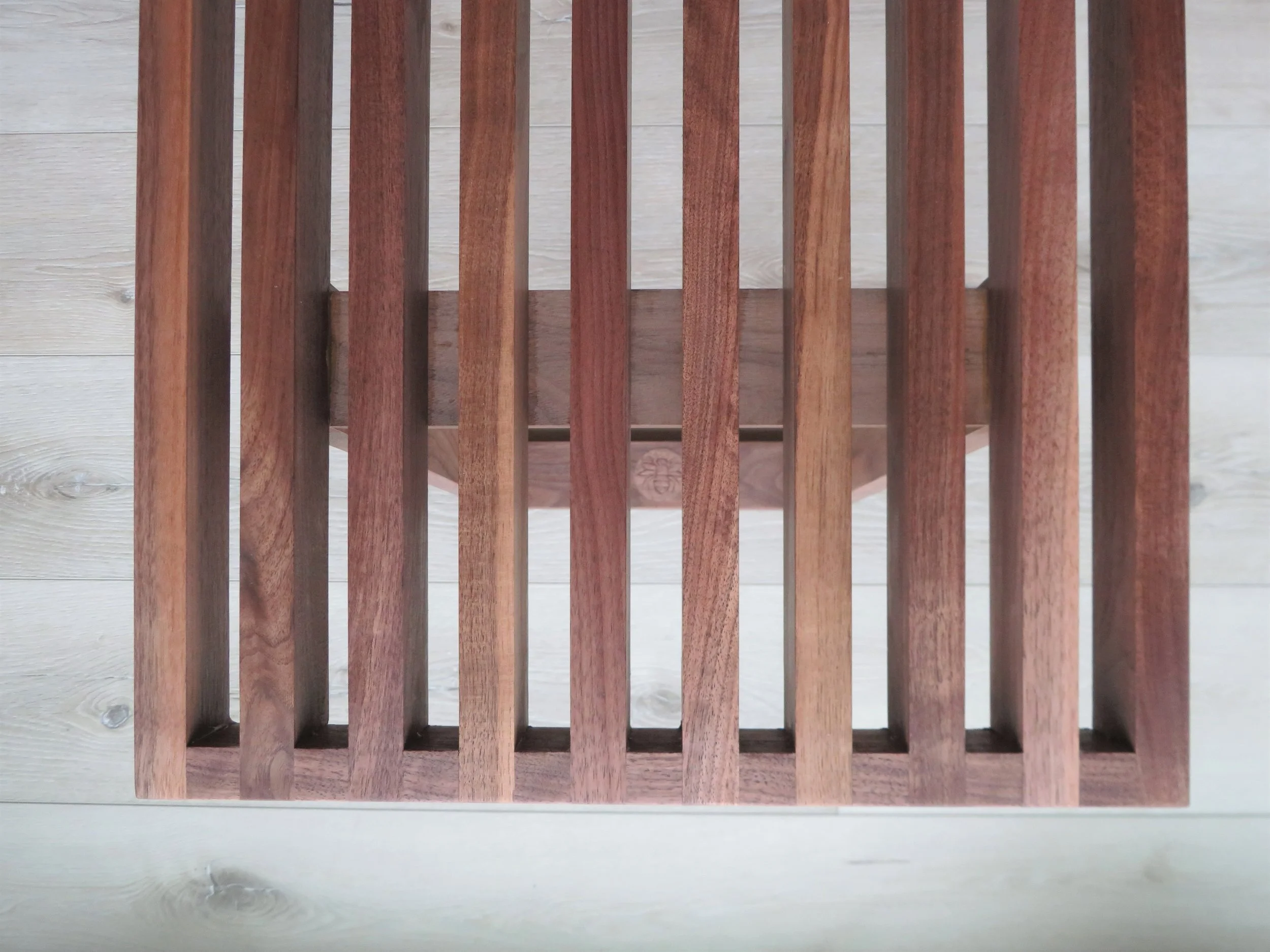slatted_bench_walnut.jpg