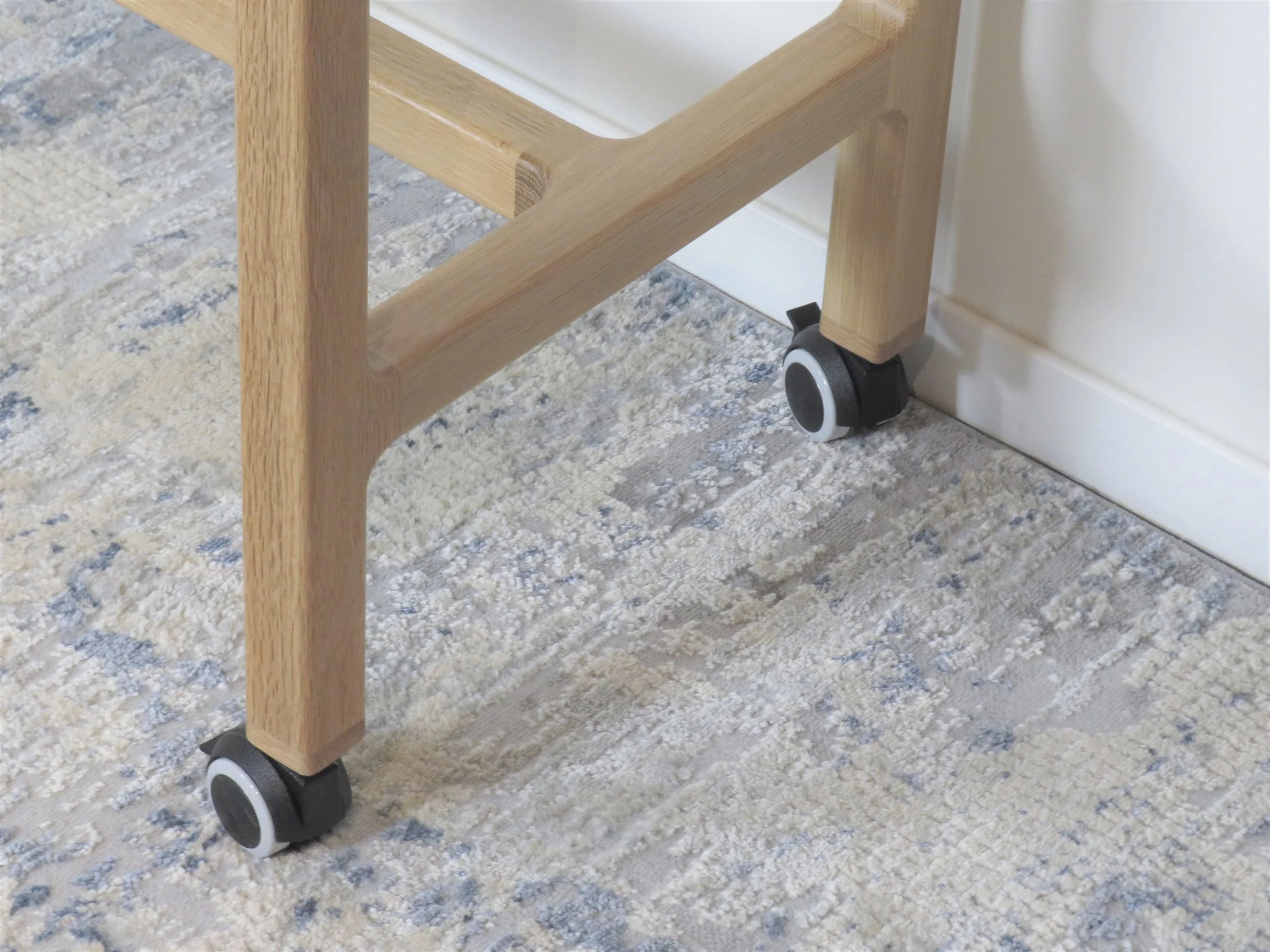standup-desk-with-castors.jpg