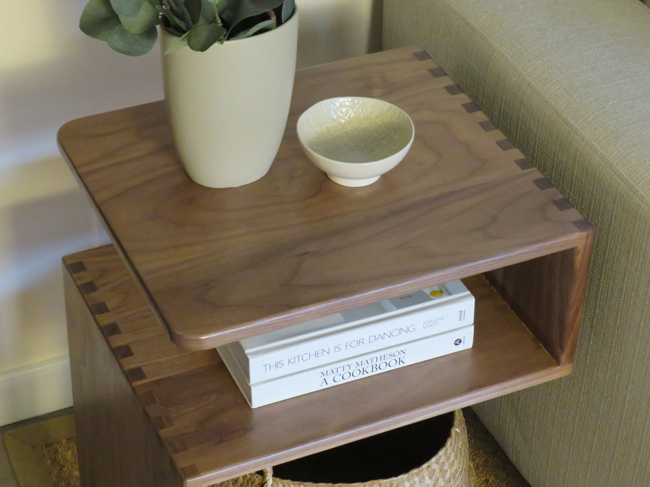 hanmade_furniture_Canada.JPG