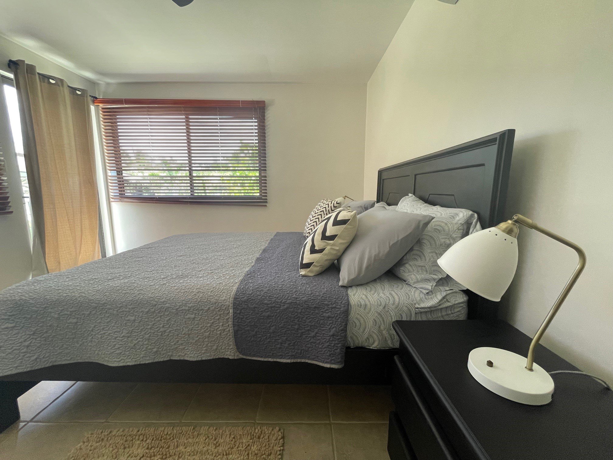 upstair master bedroom.jpg