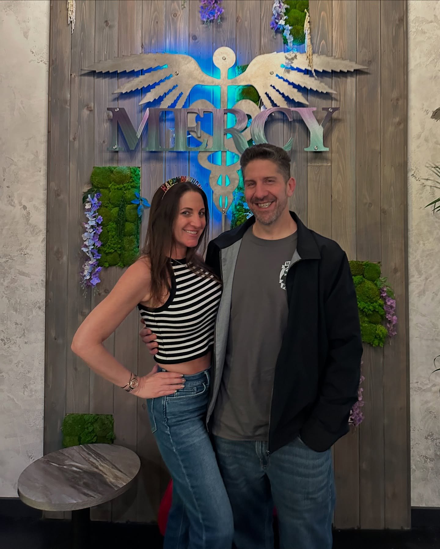 Still feeling high from my Birthday Sesh at Mercy Wellness Lounge last Friday! The space was vibey, the 🌱 was  plentiful, and the love I felt was immense. ❤️ So many of my favorite people showed up to celebrate, laugh, and spark one up with me. 🎉


