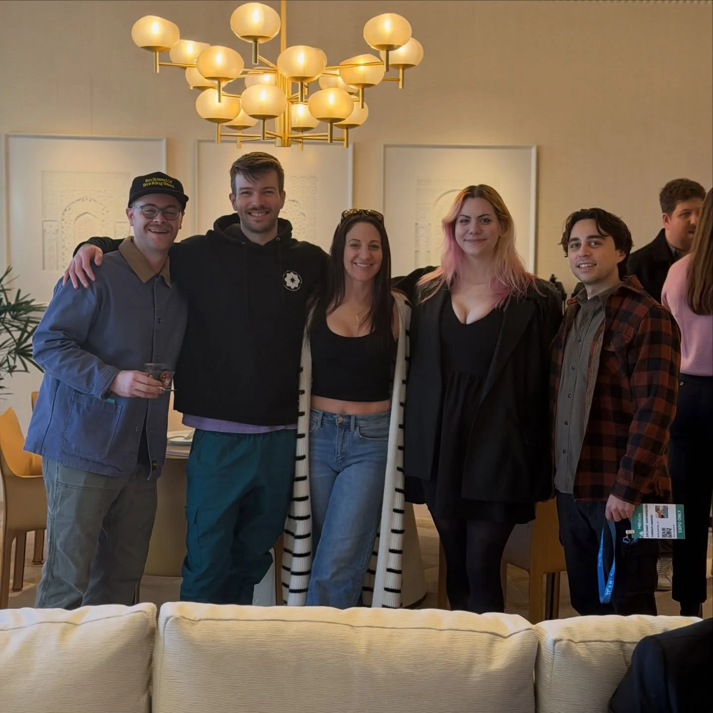 Finally got to meet my @cannaplanners team irl after months of remote life on Google Meets and Slack. Hanging with Will, Zack, The Ryans, Tati and Livvie made my whole week. Huge thank you to Will for the incredible dinner at @momofukulasvegas 🍜✨. N