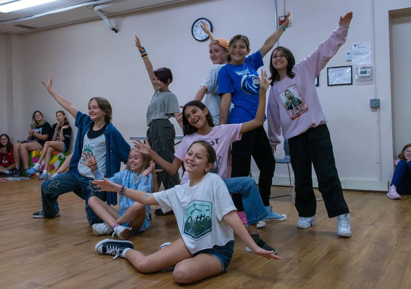 The Annie-ticipation is building! Annie Jr. opens one week from today! Shows will be performed at 12:00 p.m. and 4:00 p.m. every Saturday and Sunday from October 11-19 at the @hangartheatre. Reserve your FREE tickets at www.runningtoplaces.org before