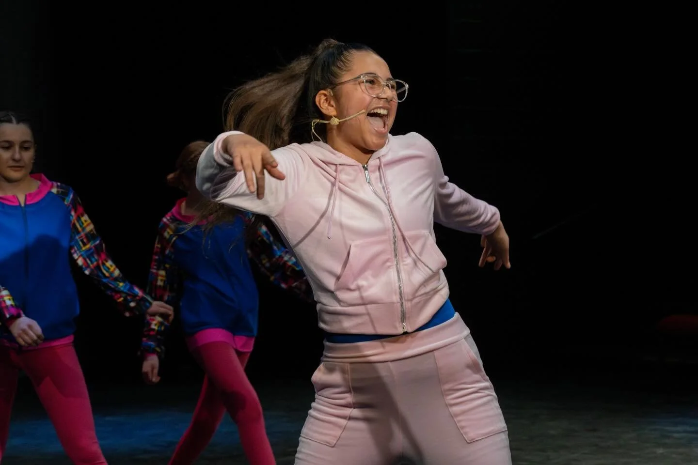 Only two more performances of Charlie and the Chocolate Factory! The shows will be performed at 12:00 p.m. and 4:00 p.m. today Sunday at the @hangartheatre. All performances are sold out, but there will be a waitlist available 45 minutes prior to cur