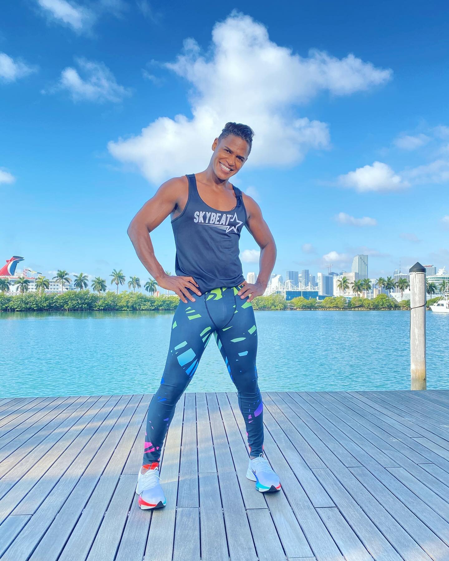 #positivevibes 

Where your focus goes is where your energy will flow . 

Quote from one of my favorite songs &ldquo;Energy&rdquo; by Disclosure 

#skybeat #skybeatdancefitness #community #miami #miamibeach #nike #marcomarco