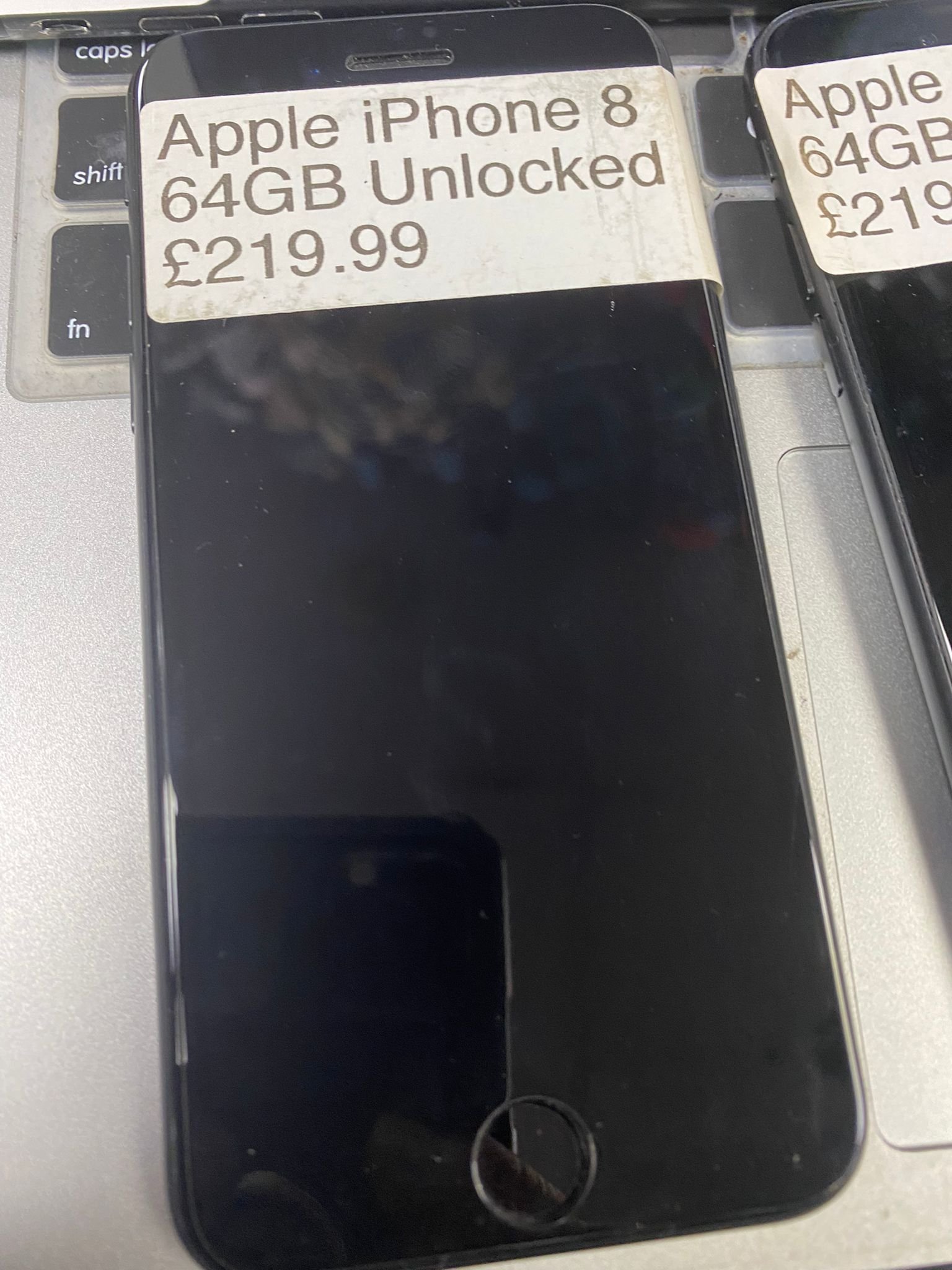 Apple iPhone 8 64GB Unlocked | CONDITION - USED | £219.99
