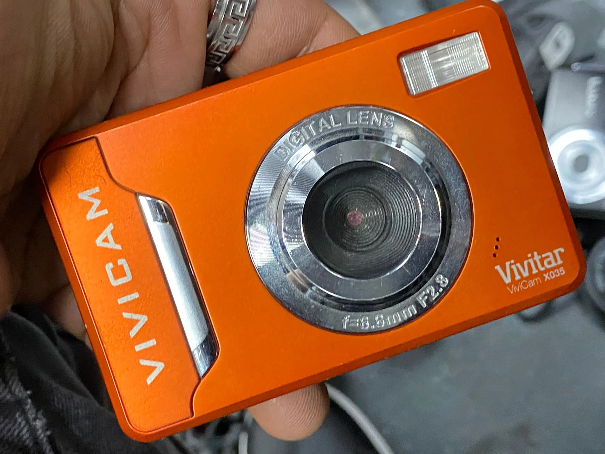 Vivitar Vivicam X035 10.1MP Digital Camera Orange | CONDITION - USED | £14.99
