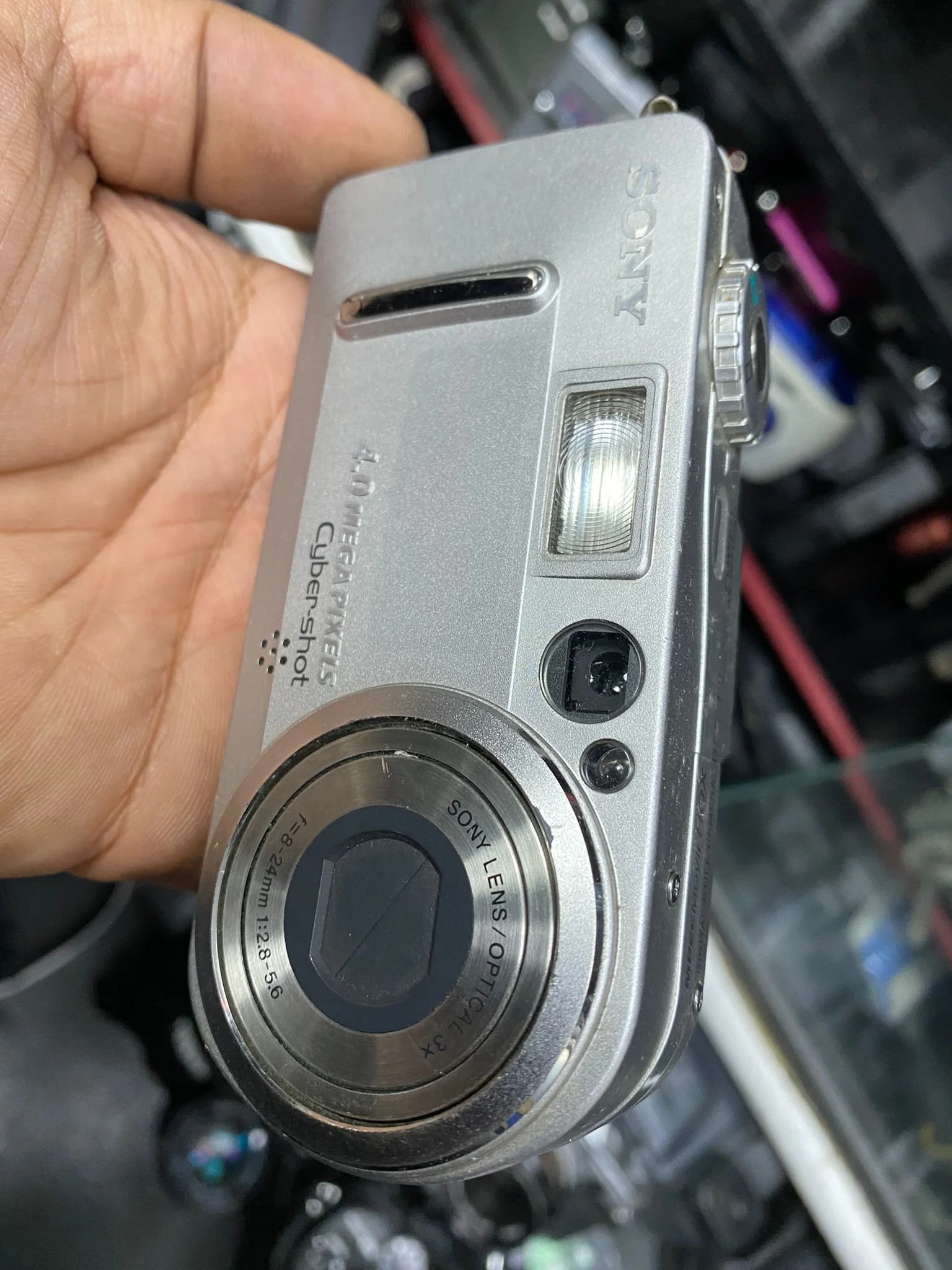 Sony Cyber-Shot DSC-P9 3.2MP Digital Camera Silver | CONDITION - USED | £9.99