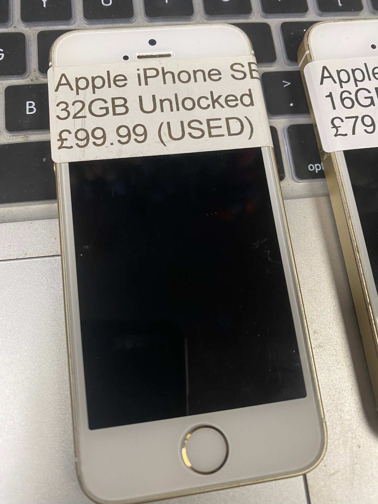 Apple iphone S 32GB (2).jpg