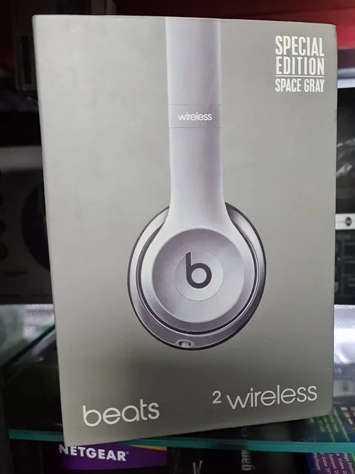 Beats By Dr. Dre Beats Solo 2 Special Edition Space Grey Wireless  
