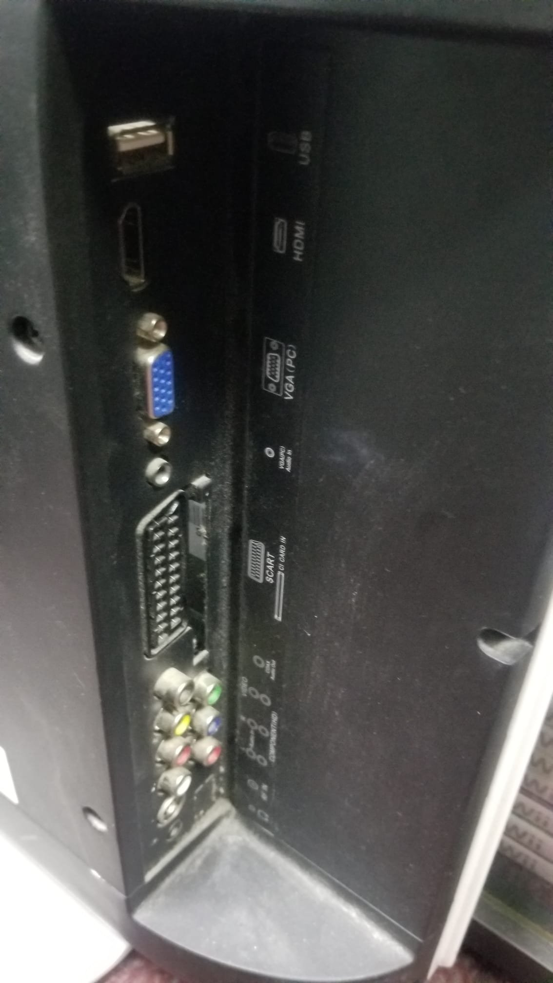 Technika LCD 22-228W 21.6 Inch LCD HD Ready DV3-T USB HDMI Scart VGA AV White TV & Non Working DVD Player | CONDITION - USED | £39.99