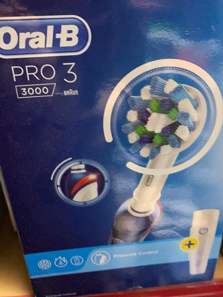 Oral-B Pro 3 3000 Plus Electric Toothbrush | CONDITION - NEW | £44.99