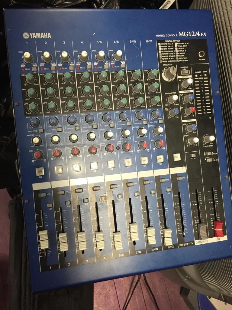 Yamaha MG12/4 FX Mixing Console | CONDITION - USED | £99.99