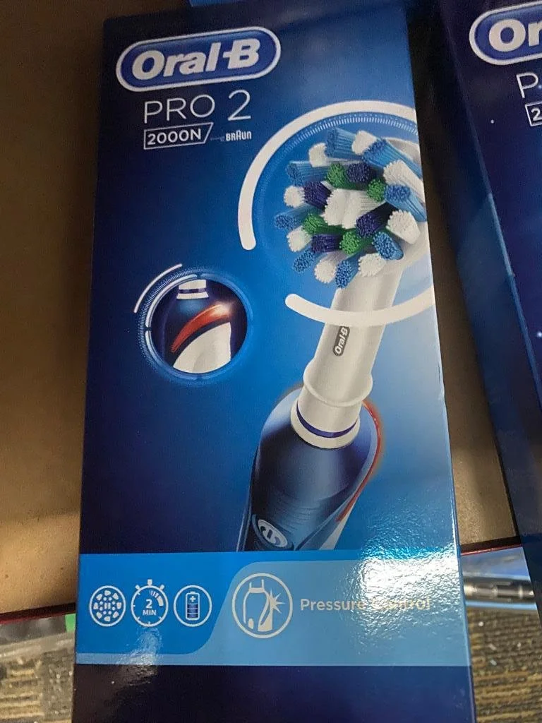 Oral-B Pro 2 2000N Electric Toothbrush | CONDITION - NEW | £39.99