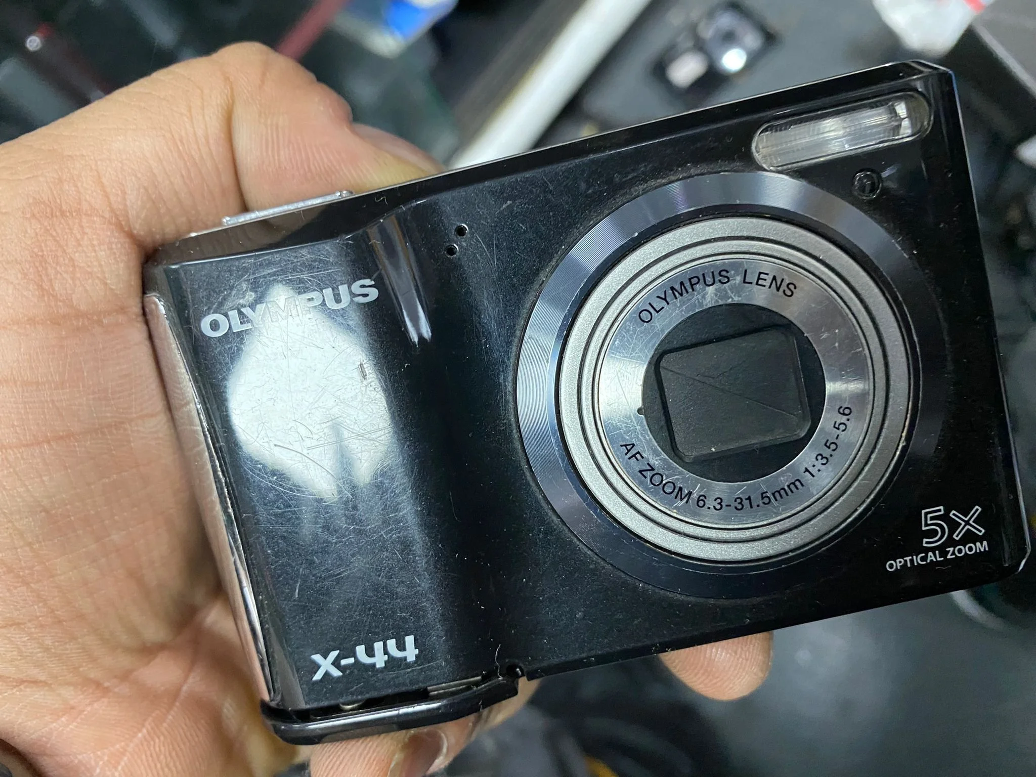 Olympus X-44 14.1MP Digital Camera Black | CONDITION - USED | £19.99