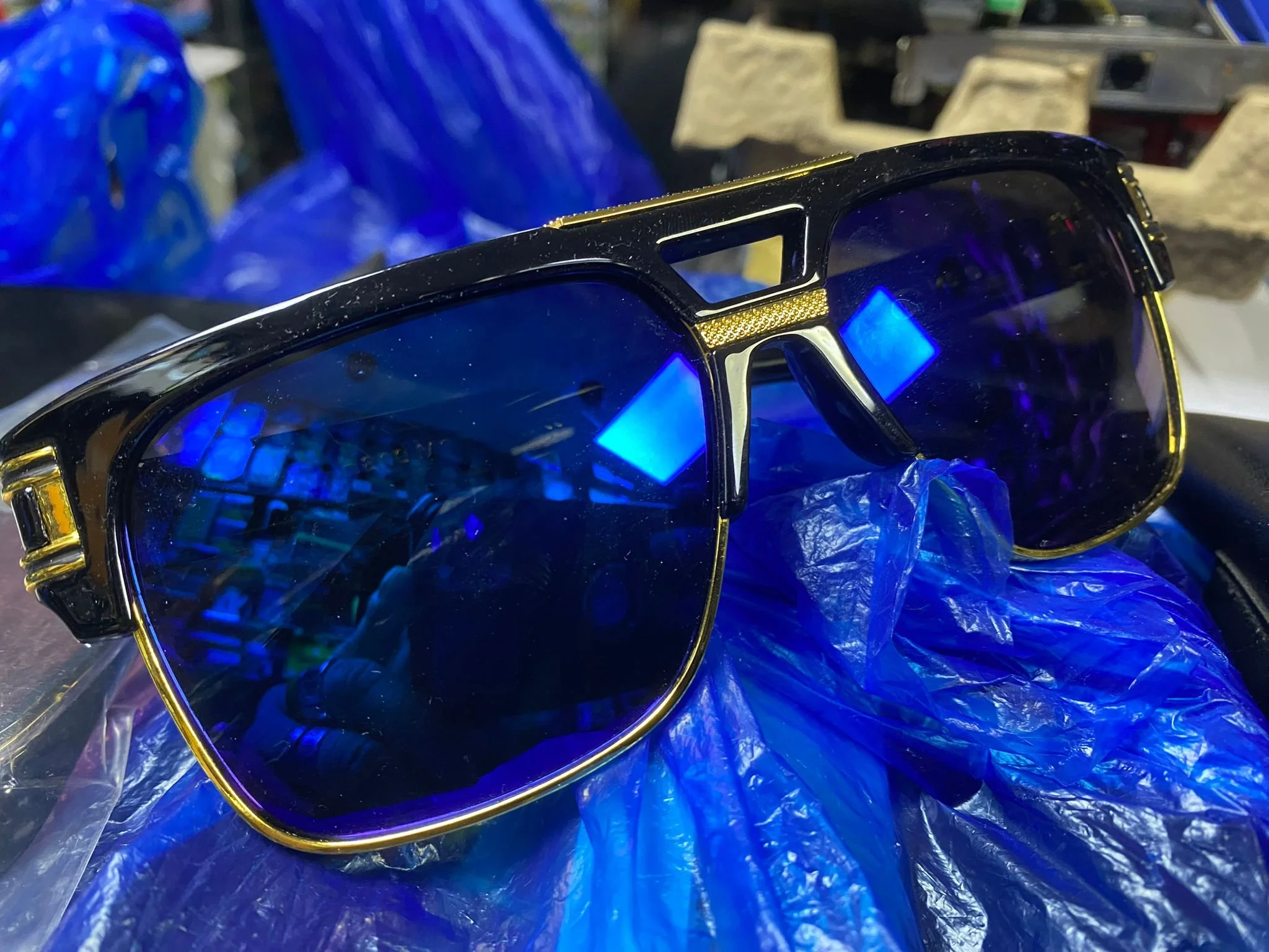Tate Top G Big Baller Gold Black Sunglasses | £9.99 (OUT OF STOCK)