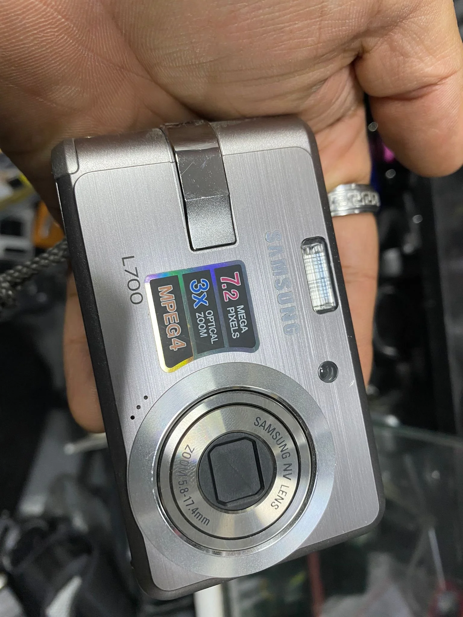 Samsung L700 7.2MP Digital Camera Silver | CONDITION - USED | £14.99