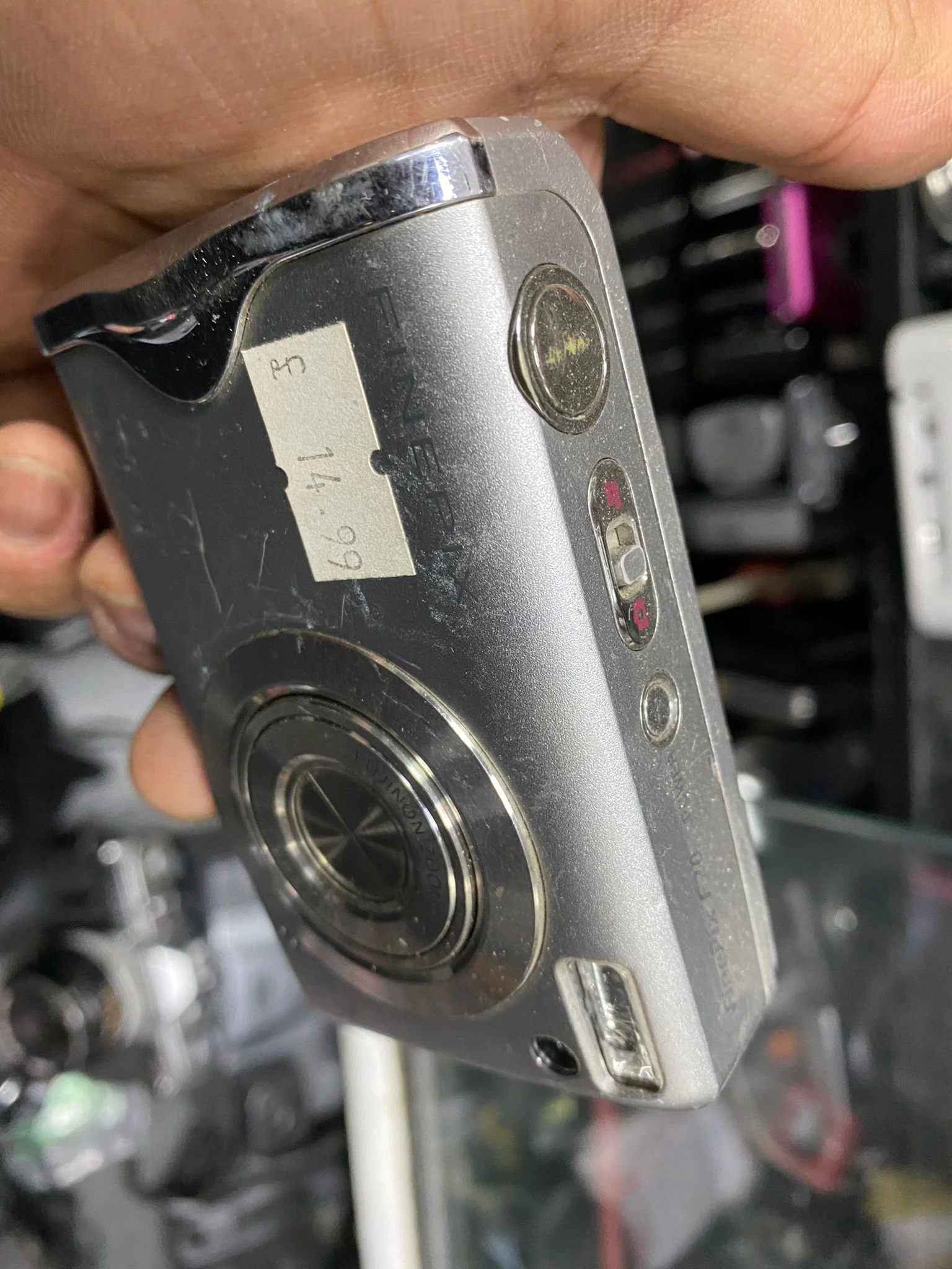 FujiFilm F50 12.0MP Digital Camera | CONDITION - USED | £19.99