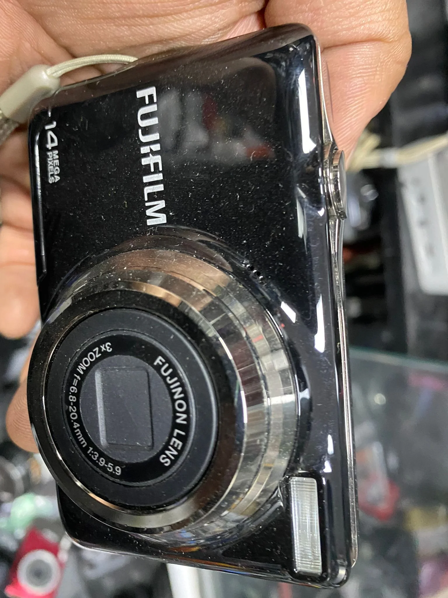 FujiFilm 14.0MP Digital Camera Black | CONDITION - USED | £24.99