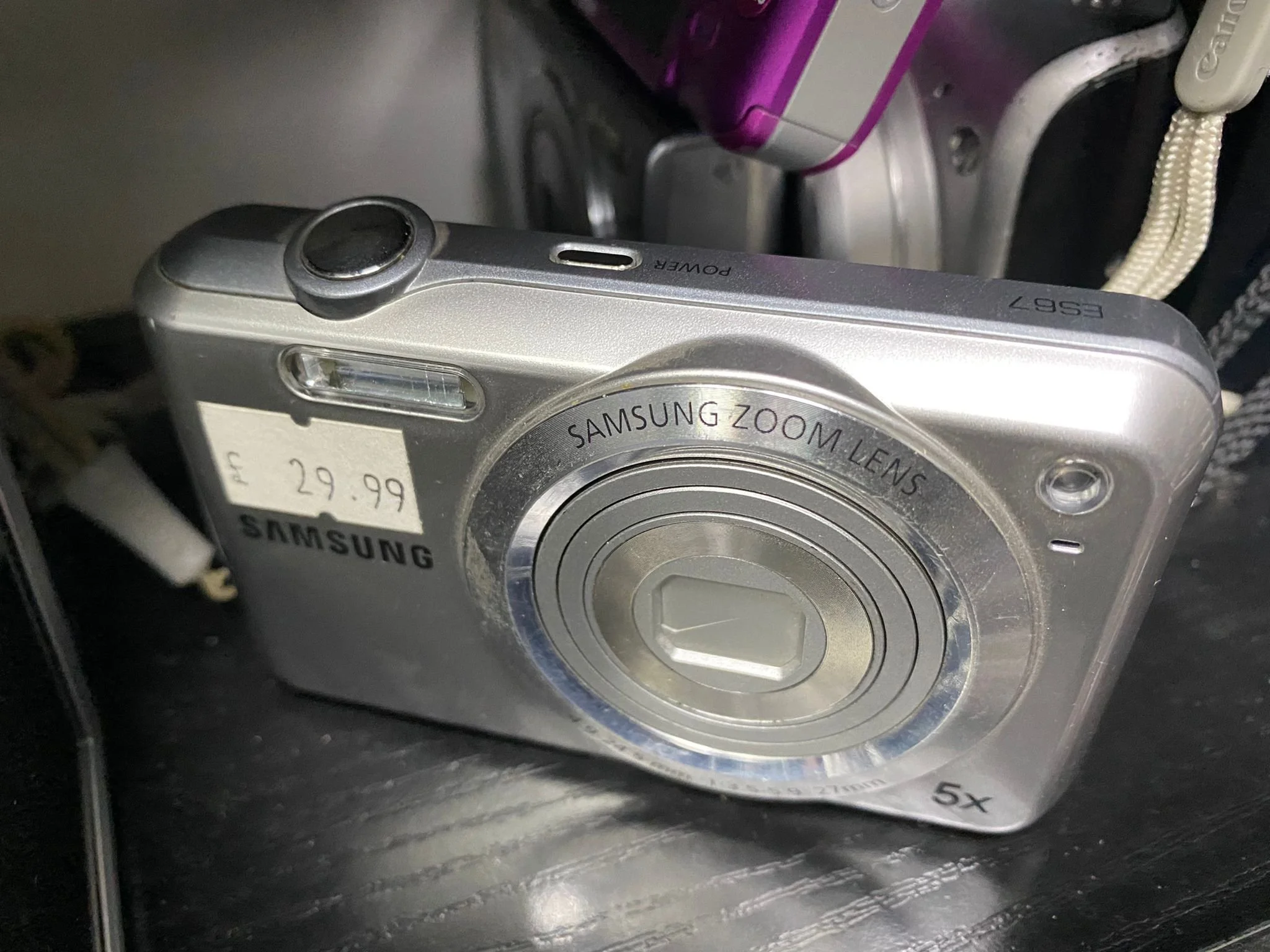 Samsung ES67 10.2MP Digital Camera Silver | CONDITION - USED | £29.99