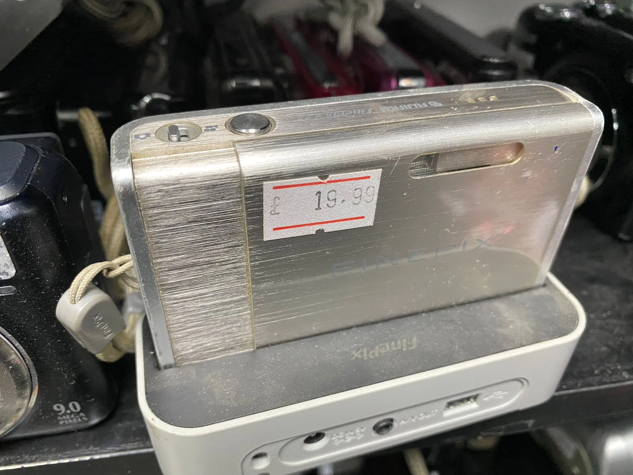 FujiFilm FXZ Digital Camera | CONDITION - USED | £39.99