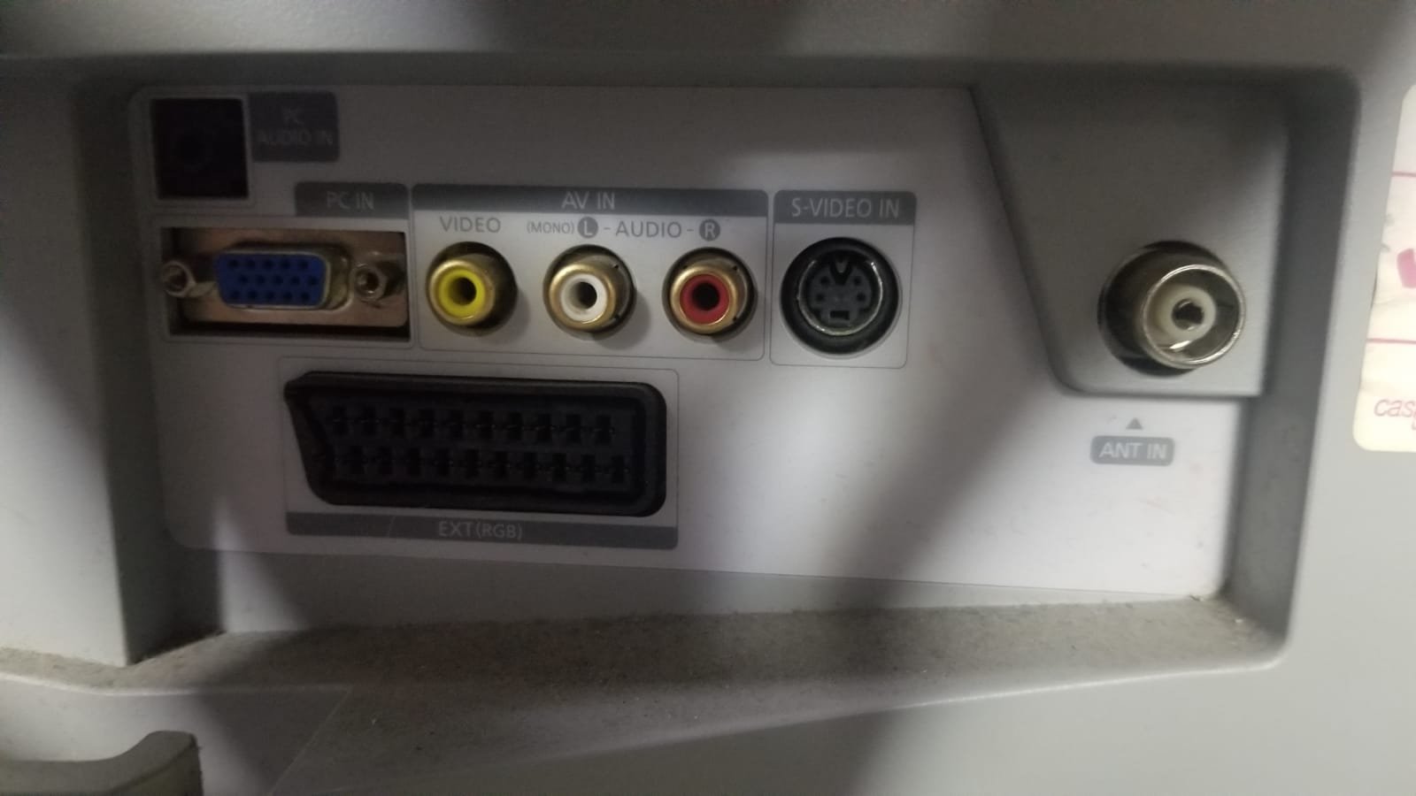 Samsung LE20S51BPX 20 Inch LCD Scart VGA AV S-Video Black Silver TV | CONDITION - USED | £24.99
