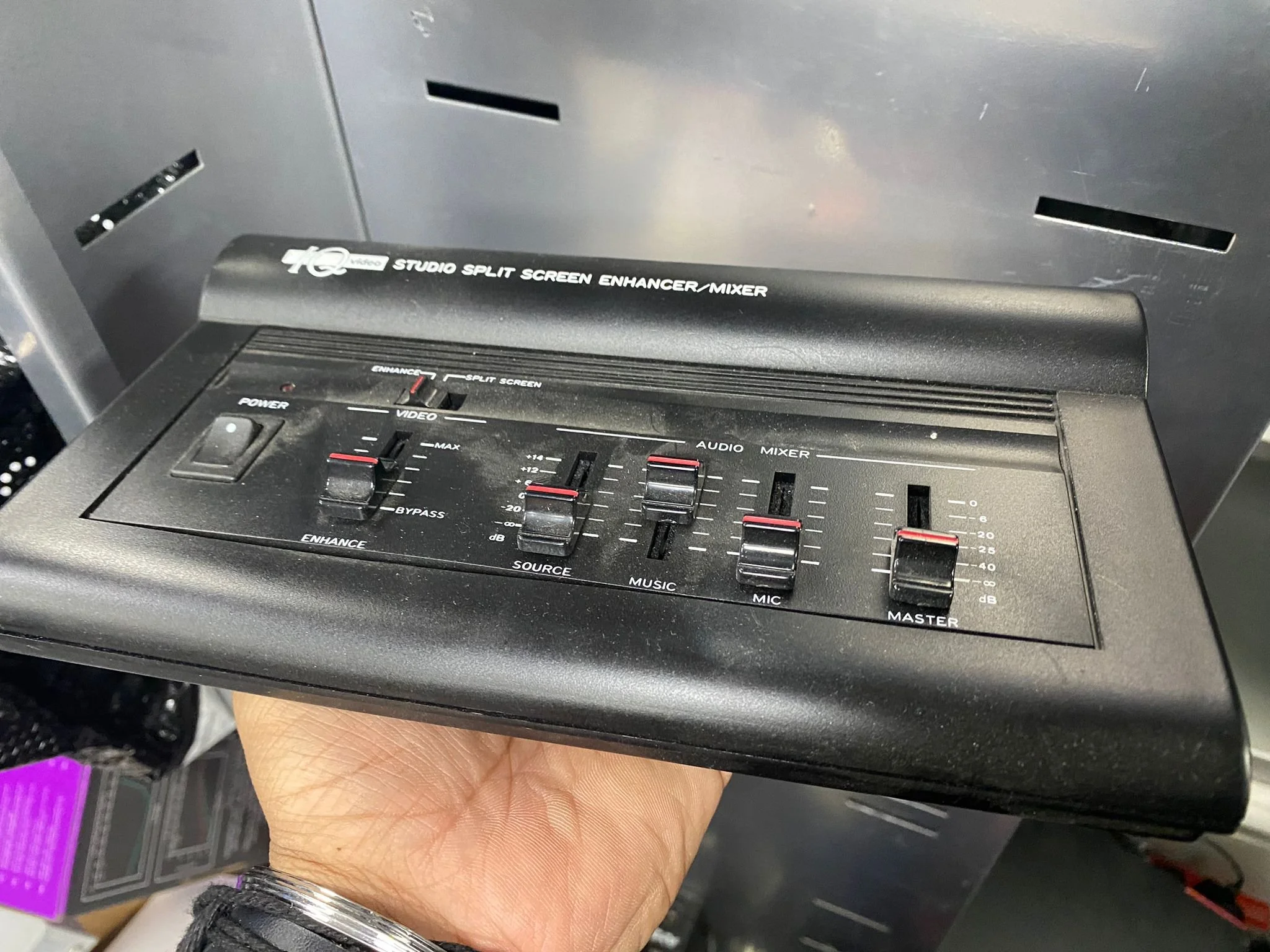 Vintage IQ Video Studio Split Screen Enhancer/Mixer | CONDITION - USED | £9.99