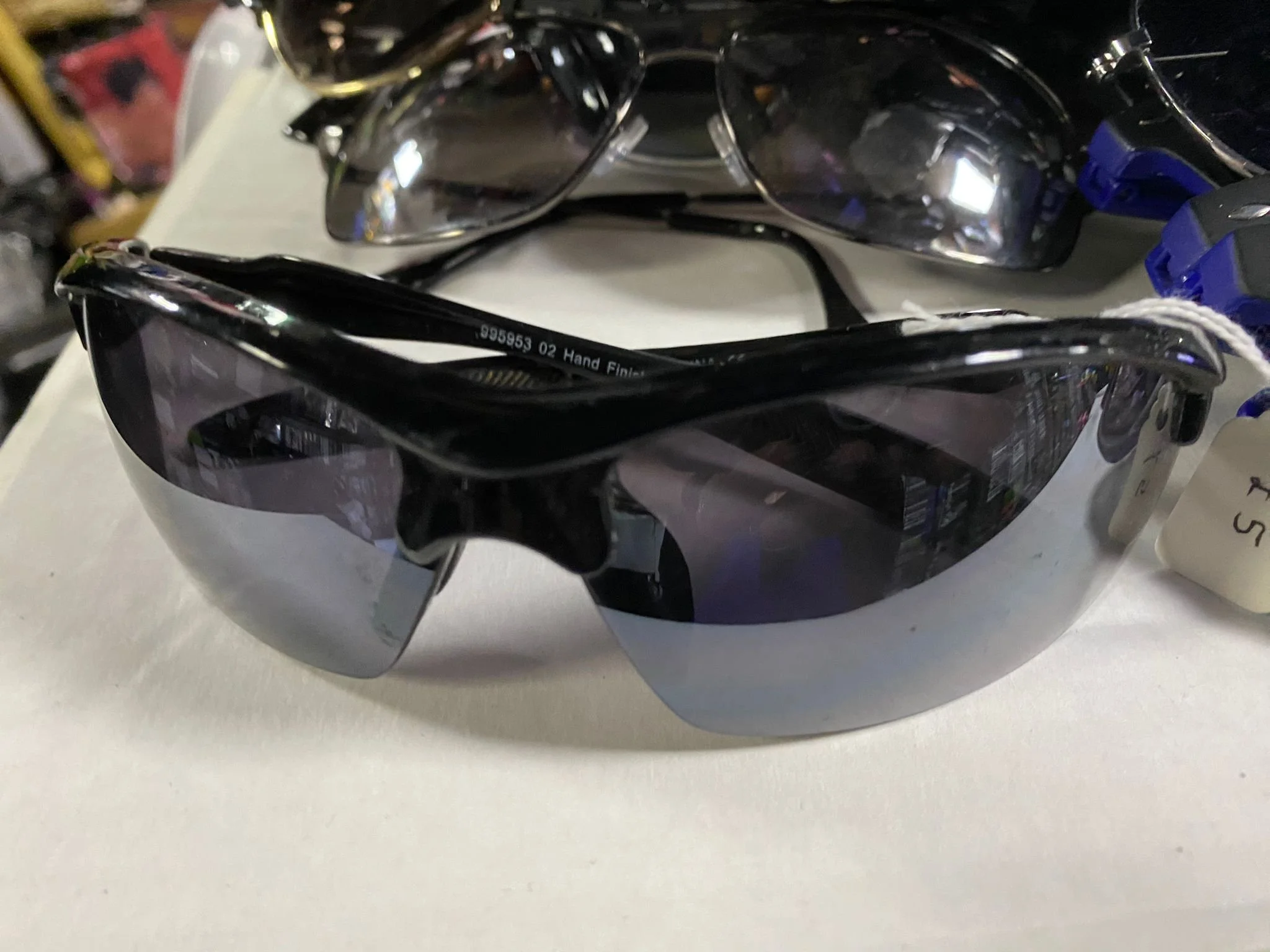 995953 Sunglasses | £4.99